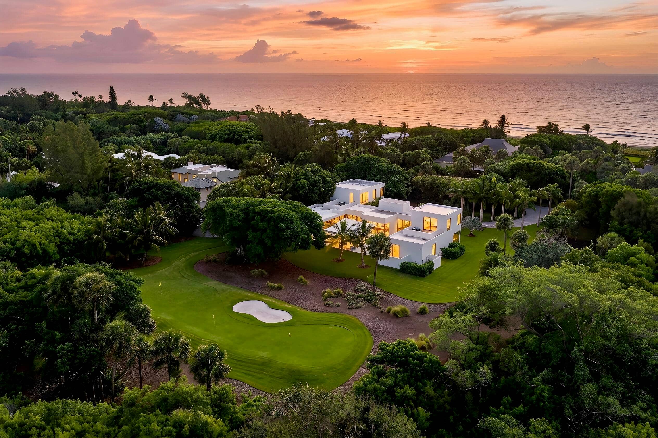 5BR/4BA luxury property in Jupiter Island, FL — $16,995,000