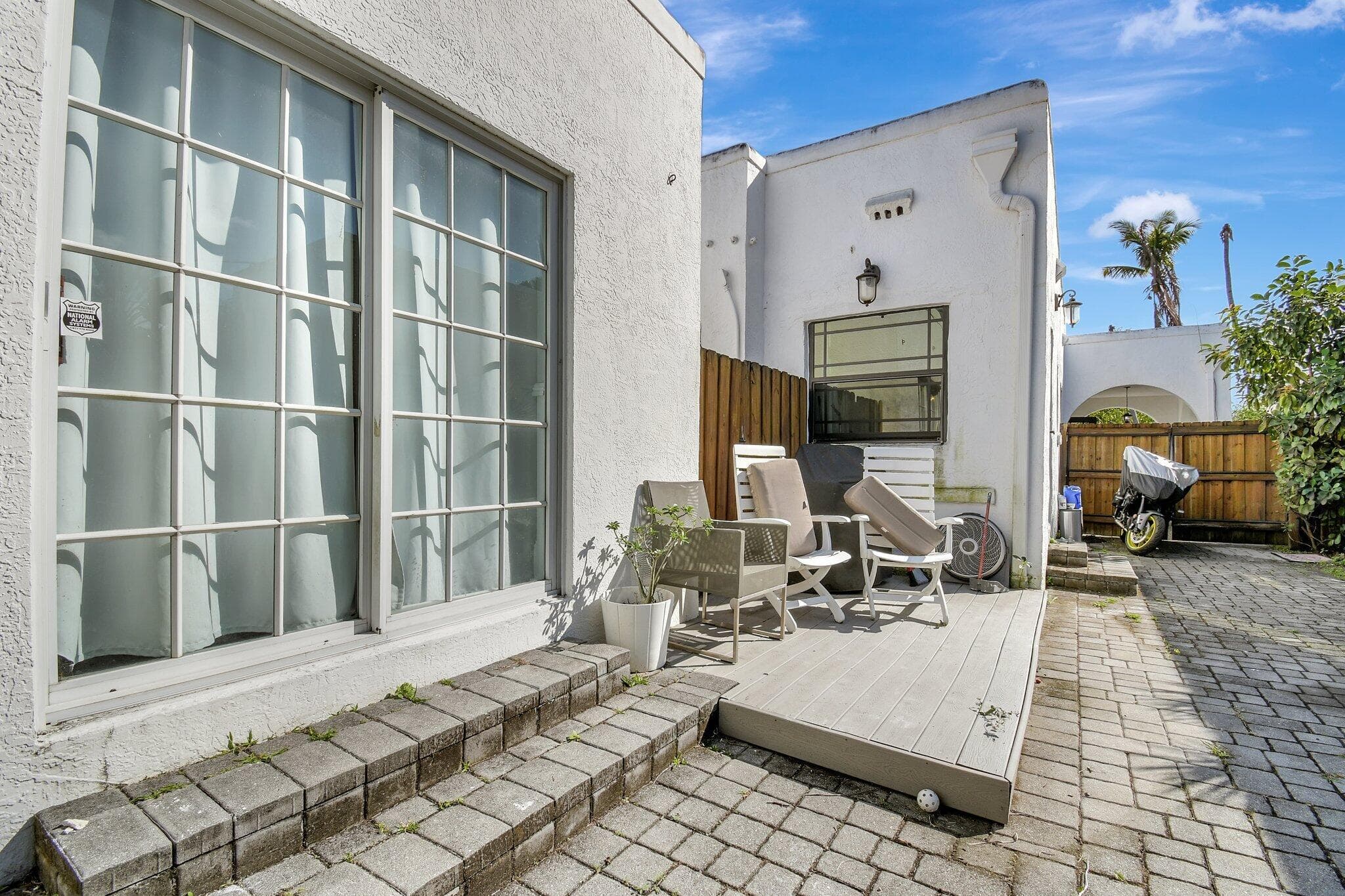 1513 Adams Hollywood FL 33020 — thumbnail 33 of 43