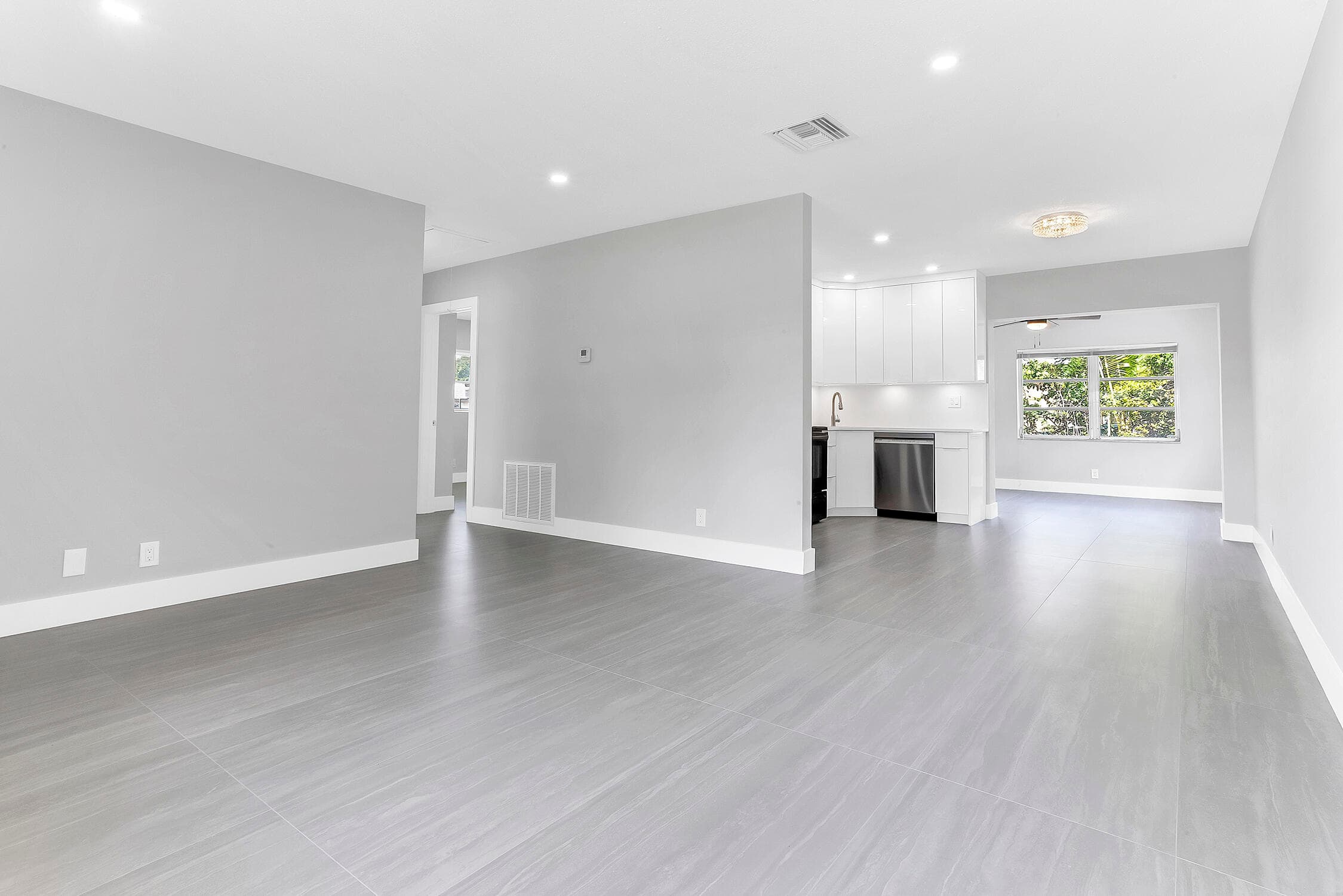 7609 70 Tamarac FL 33321 — thumbnail 6 of 29