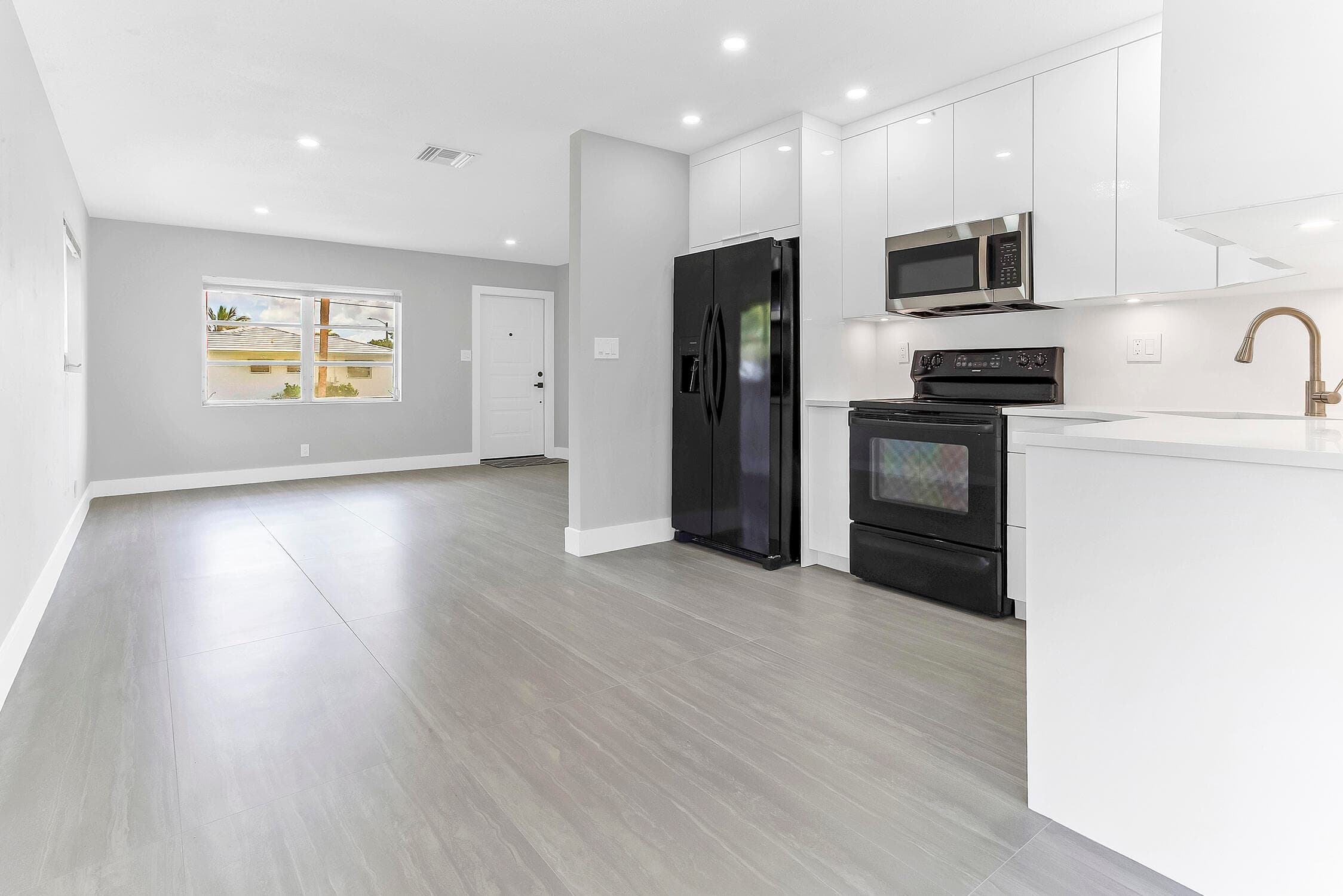 7609 70 Tamarac FL 33321 — thumbnail 10 of 29