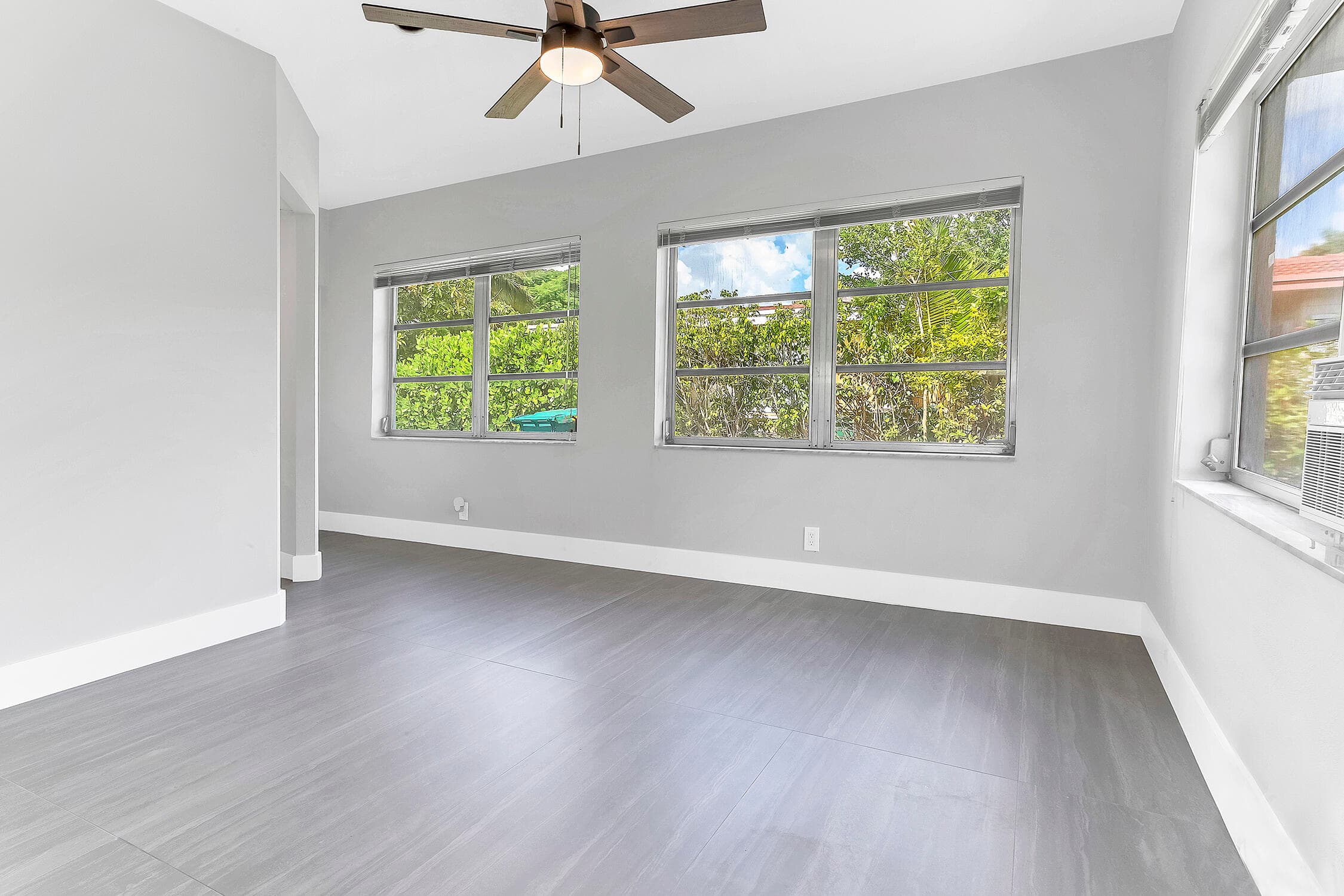 7609 70 Tamarac FL 33321 — thumbnail 12 of 29