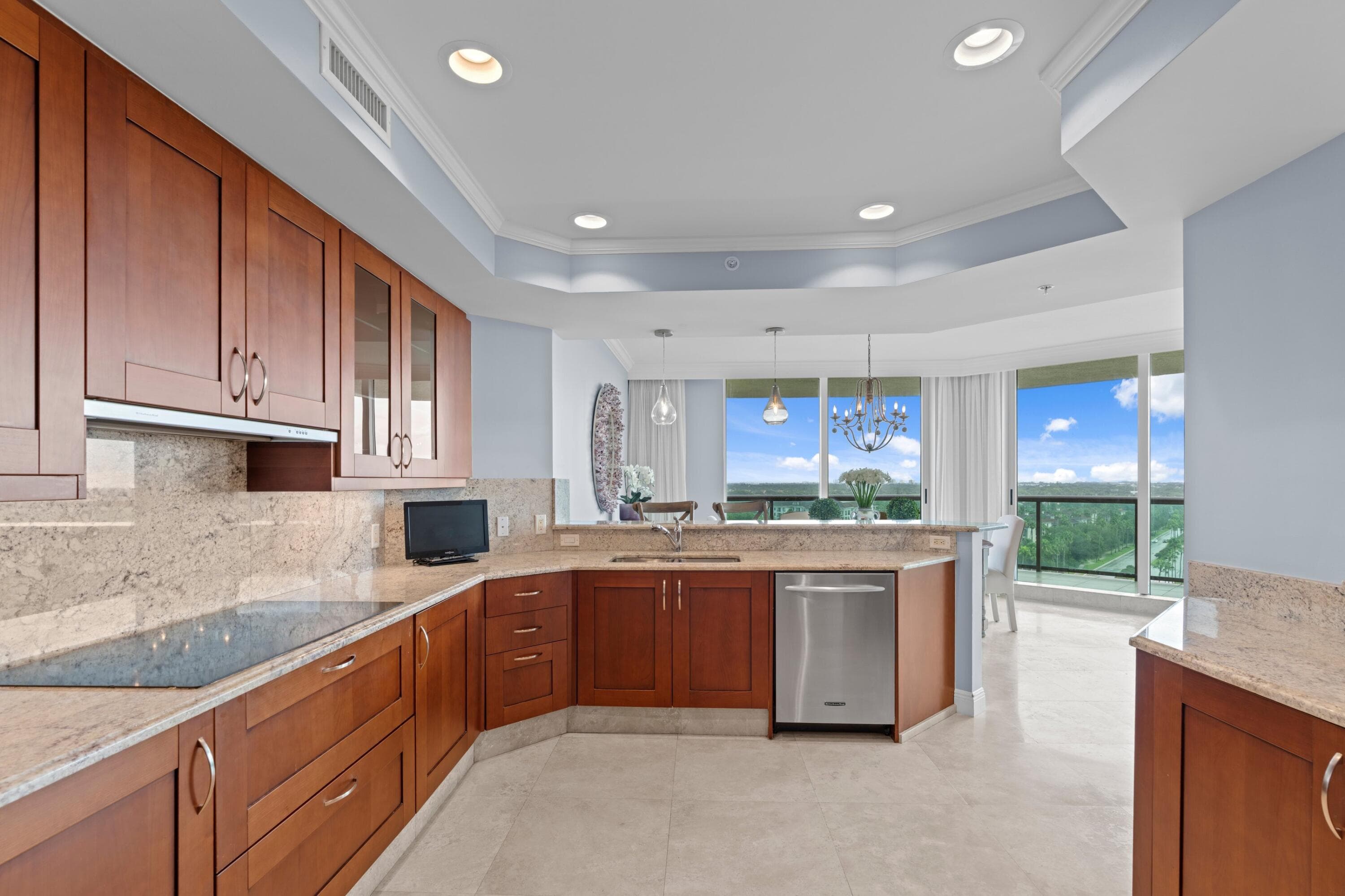 3630 Gardens #1005c Palm Beach Gardens FL 33410 — thumbnail 11 of 44