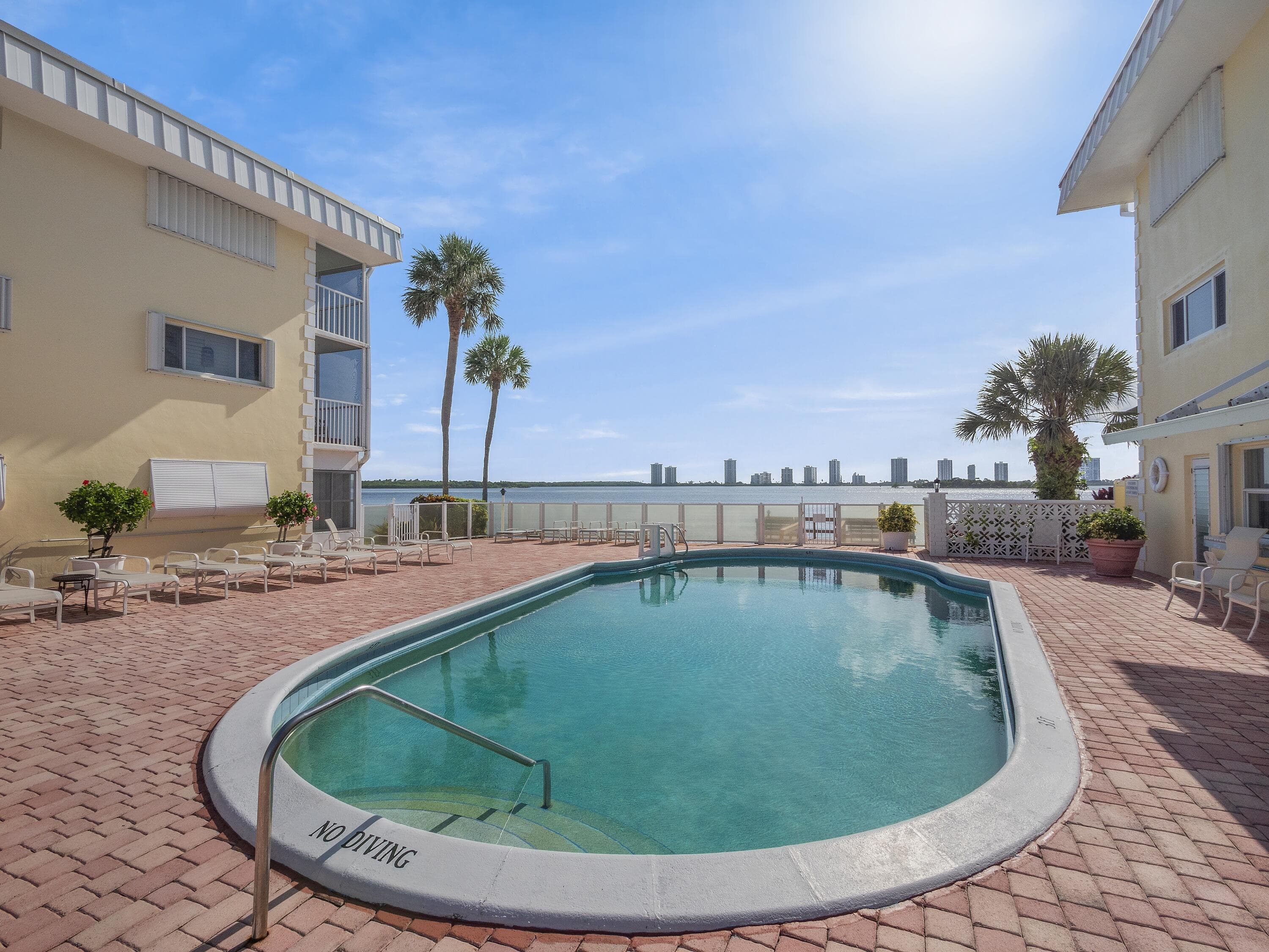 101 Doolen #201 North Palm Beach FL 33408 — thumbnail 40 of 52