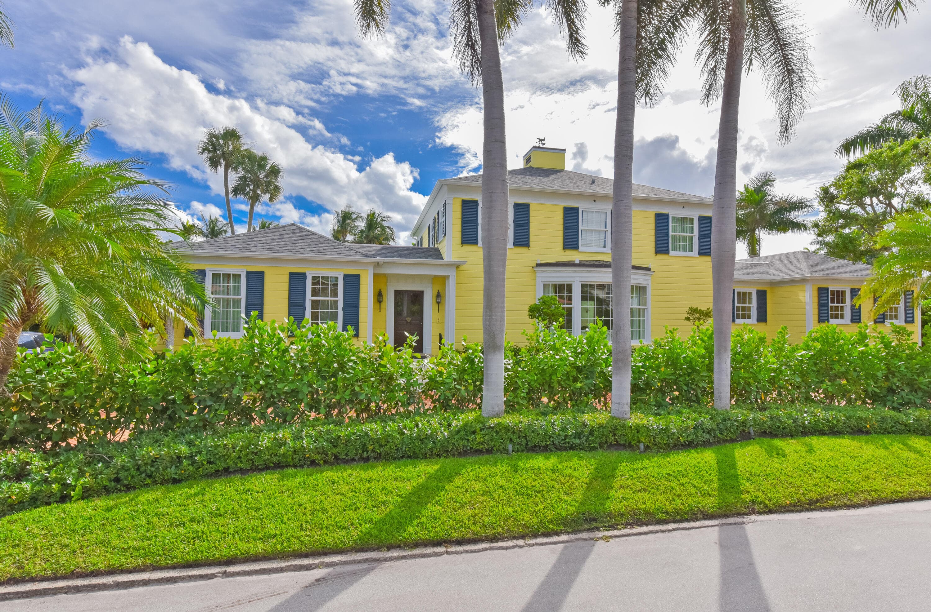 250 Algoma Palm Beach FL 33480 — photo 1