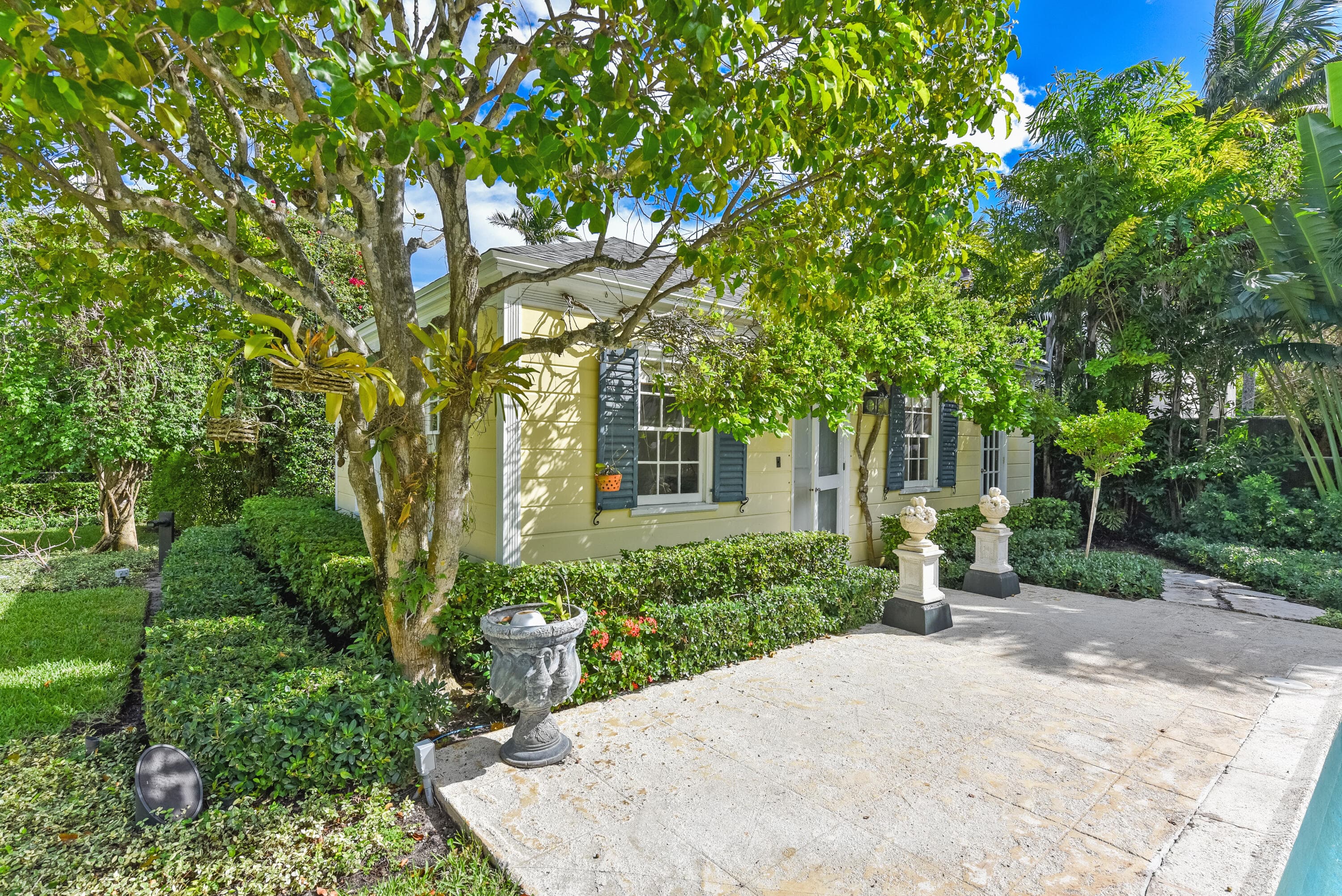 250 Algoma Palm Beach FL 33480 — thumbnail 48 of 67