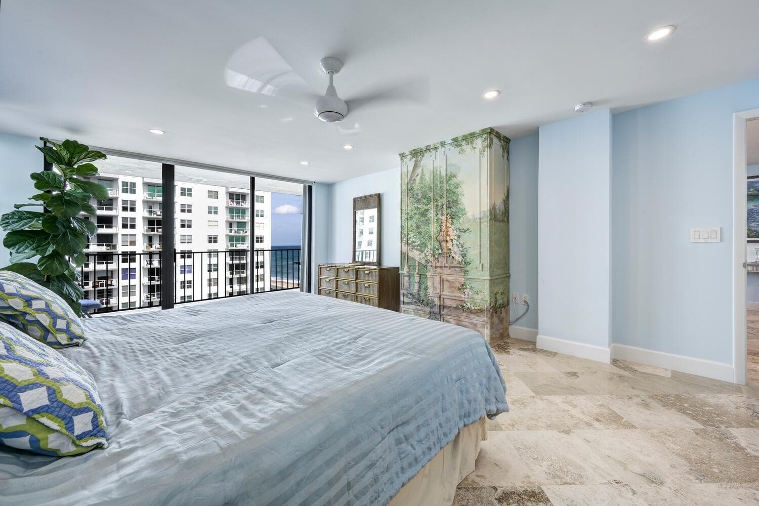 3456 Ocean #504 Palm Beach FL 33480 — thumbnail 18 of 43