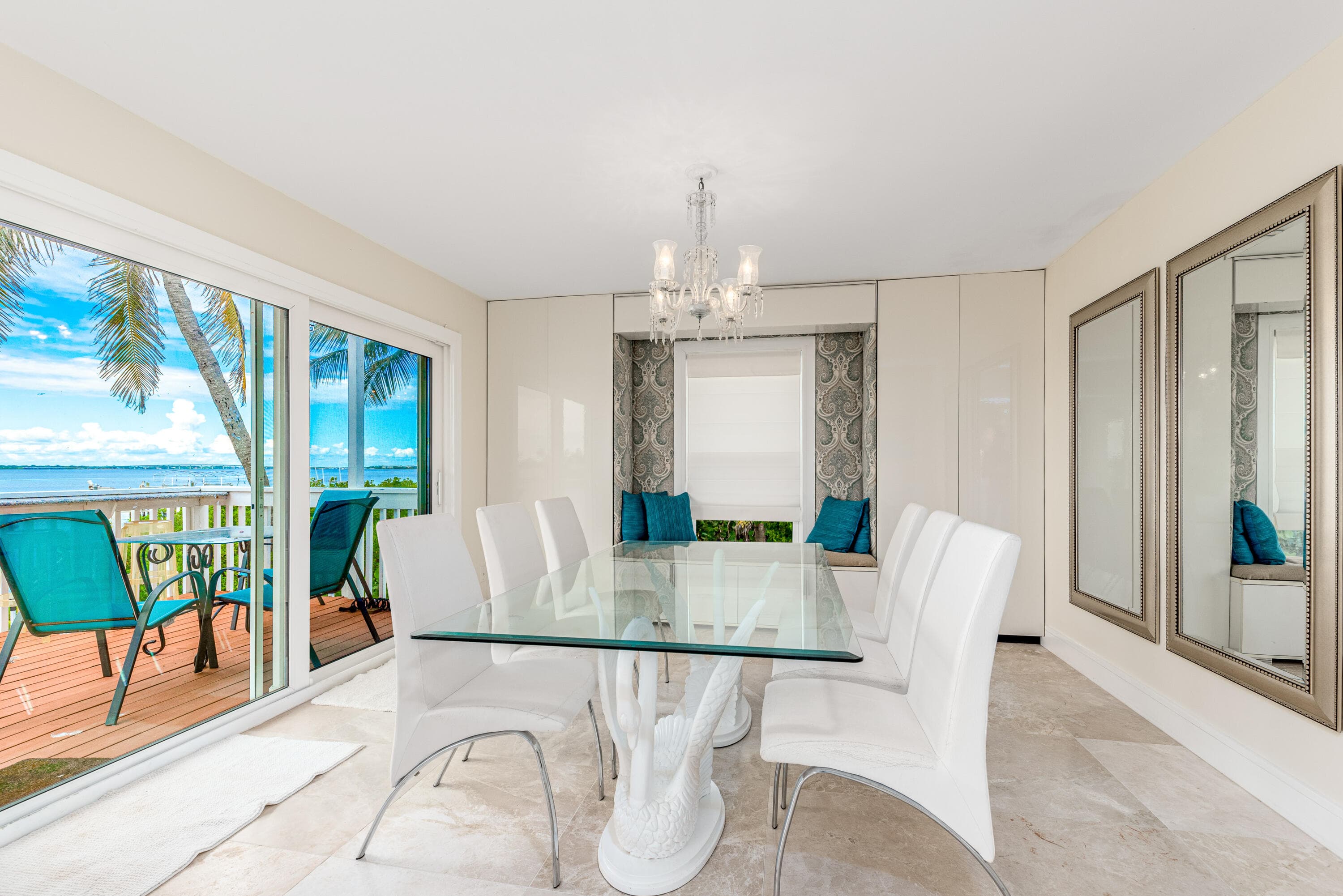 1470 Macarthur Stuart FL 34996 — thumbnail 9 of 18
