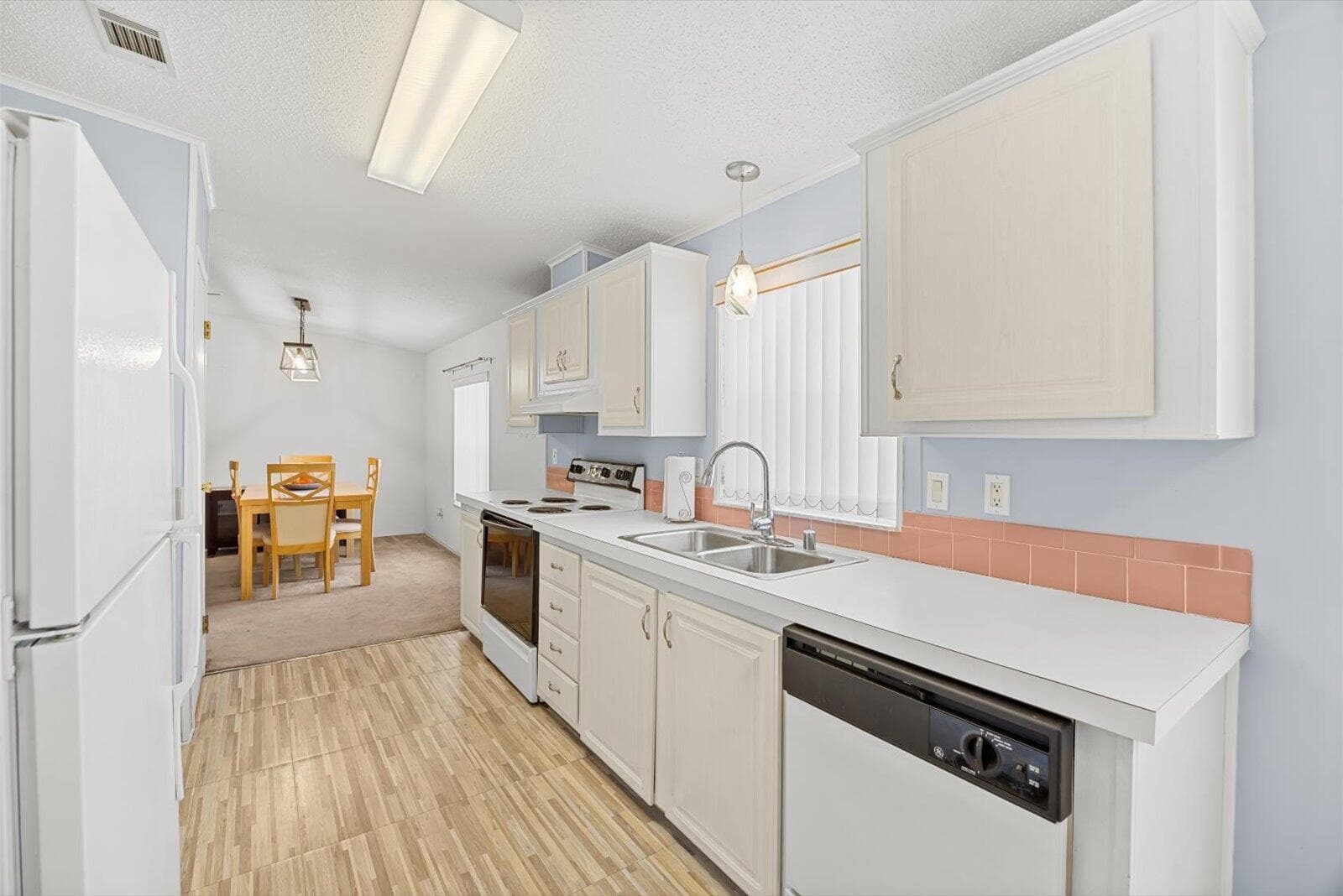 3805 Doral Port St. Lucie FL 34952 — thumbnail 13 of 44