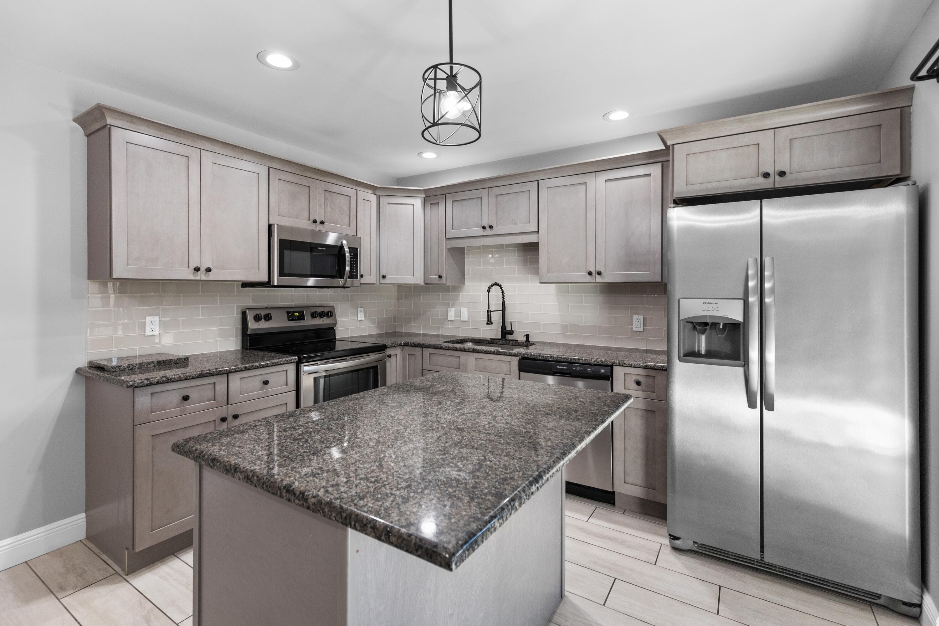 2302 Round Table #B Port St. Lucie FL 34952 — thumbnail 5 of 49