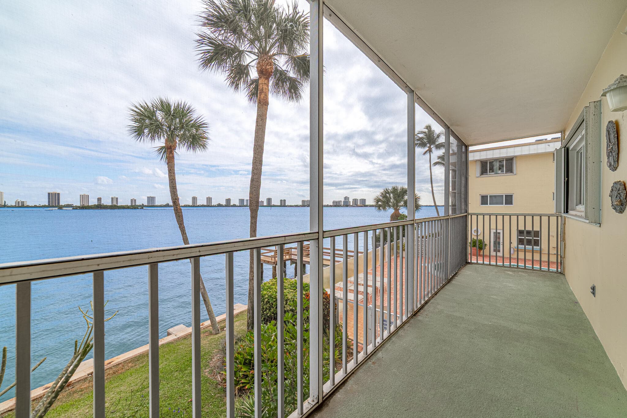 101 Doolen #201 North Palm Beach FL 33408 — thumbnail 27 of 52