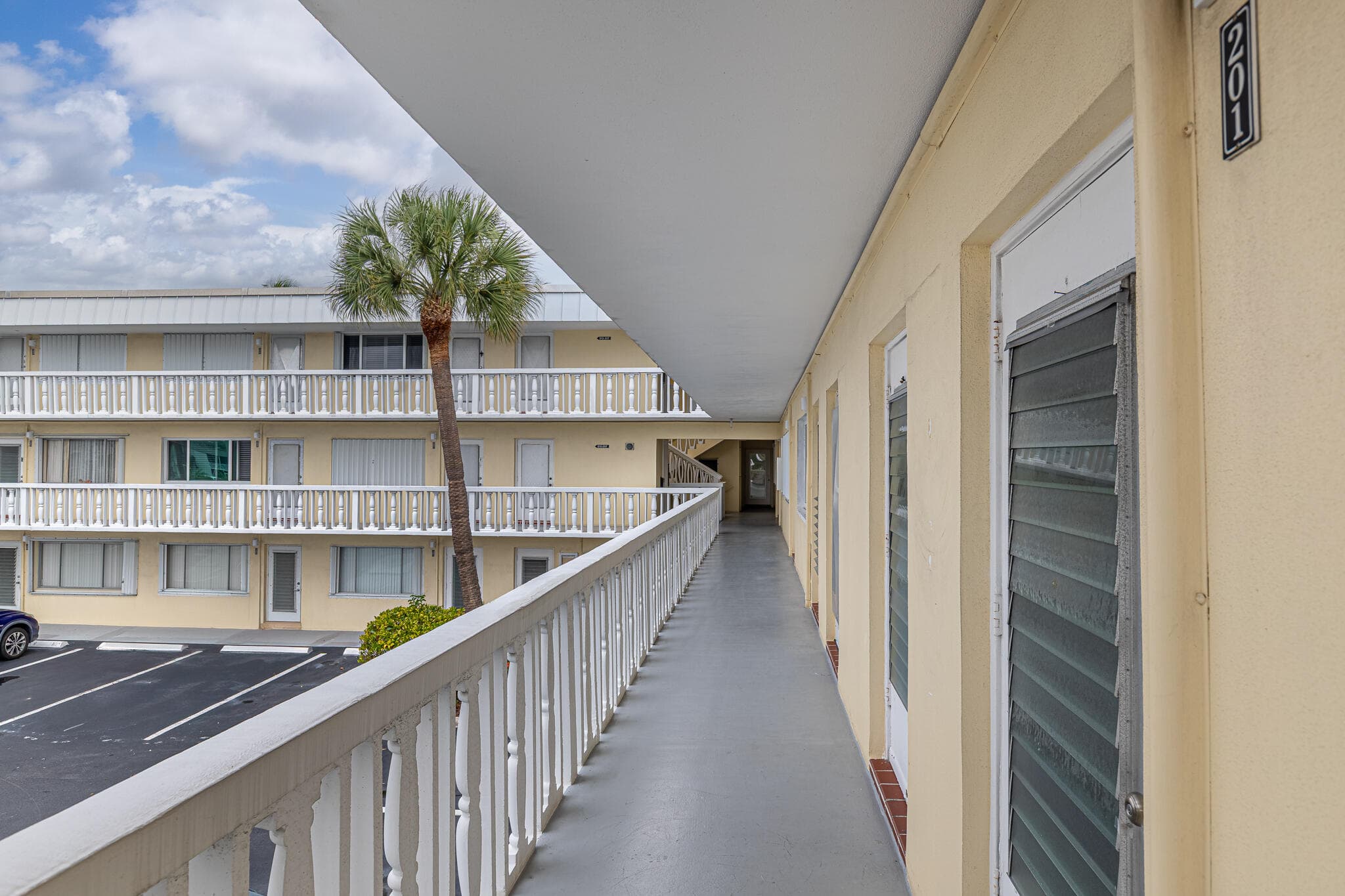 101 Doolen #201 North Palm Beach FL 33408 — thumbnail 46 of 52