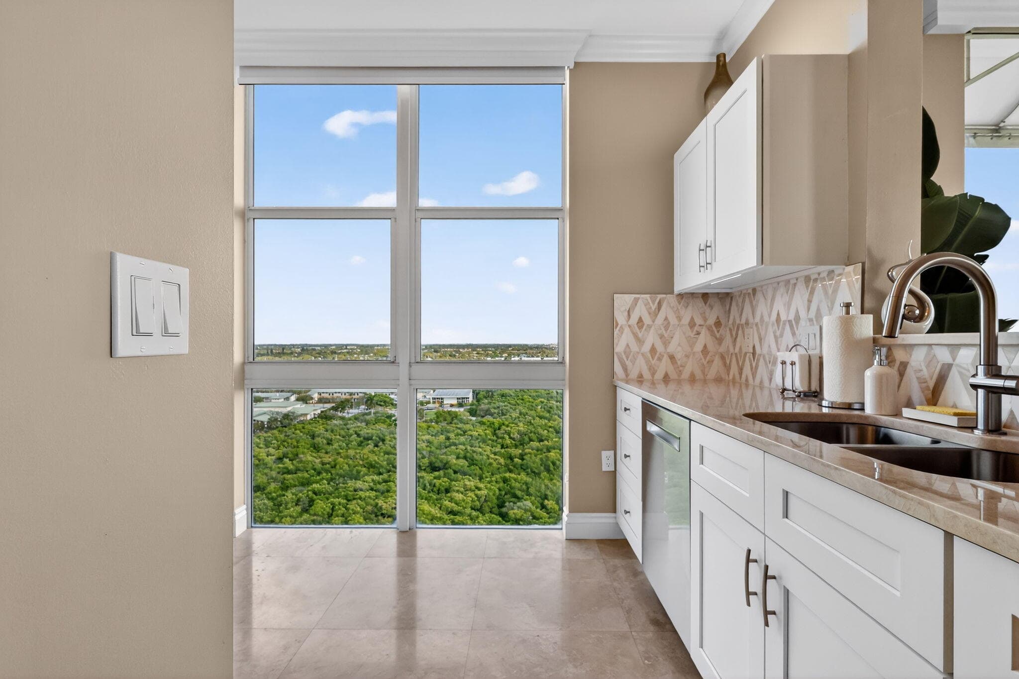 700 Boynton Beach #Ph 2 Boynton Beach FL 33435 — thumbnail 13 of 52