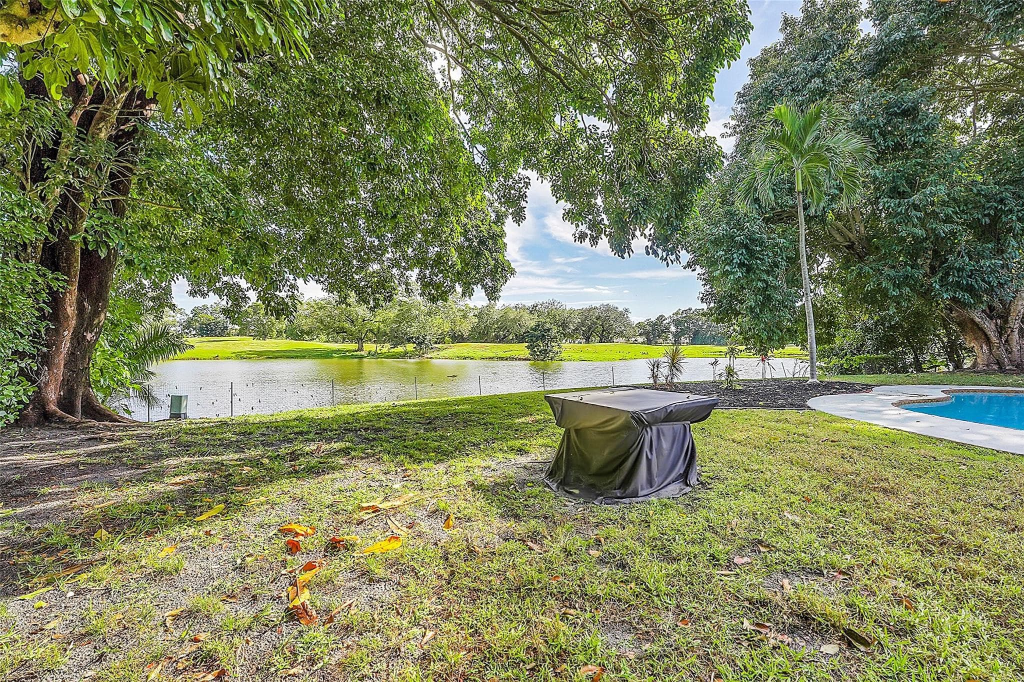 1618 The 12th Fairway Wellington FL 33414 — thumbnail 32 of 37