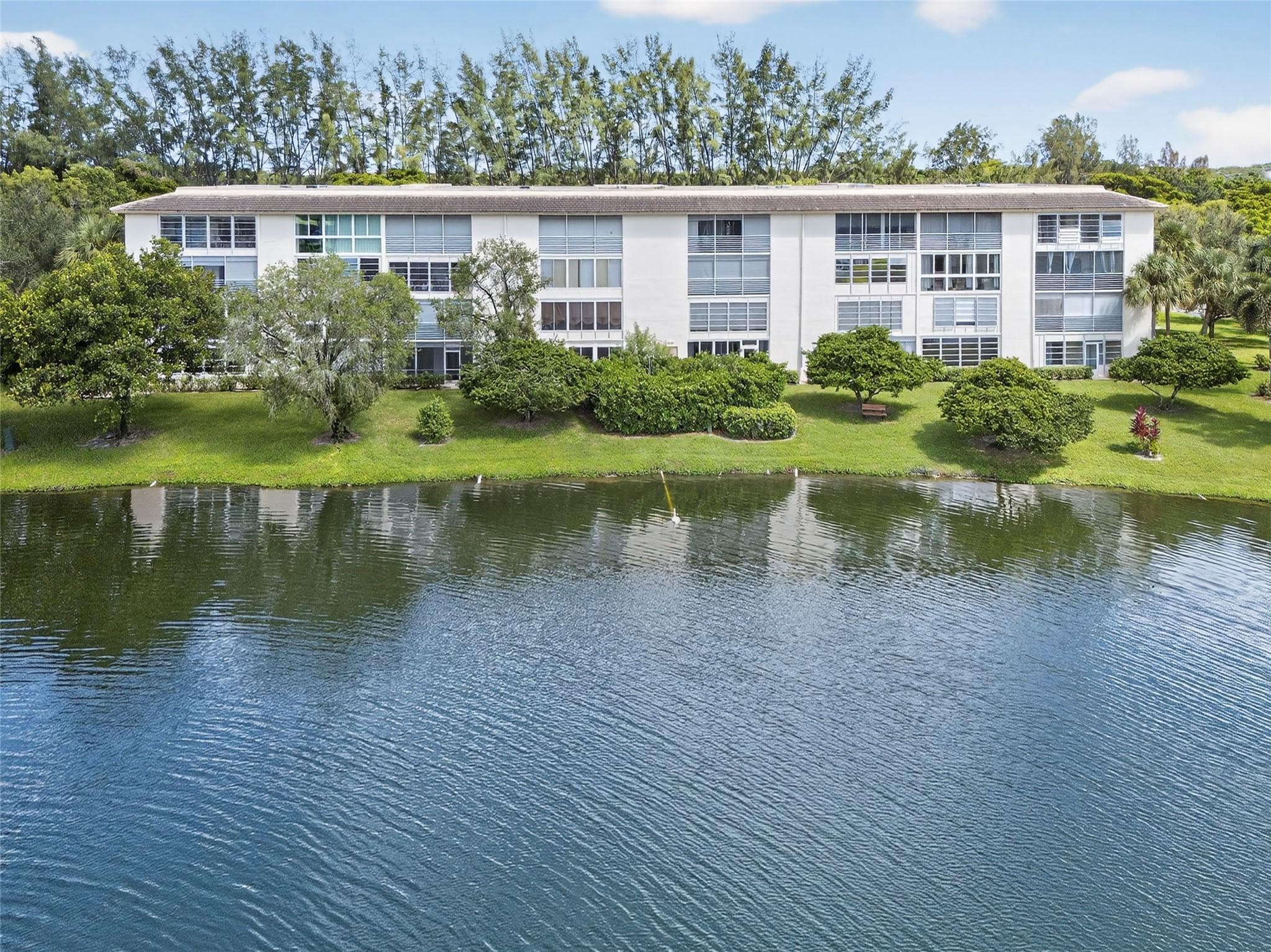 1904 Bermuda #D1 Coconut Creek FL 33066 — thumbnail 4 of 48