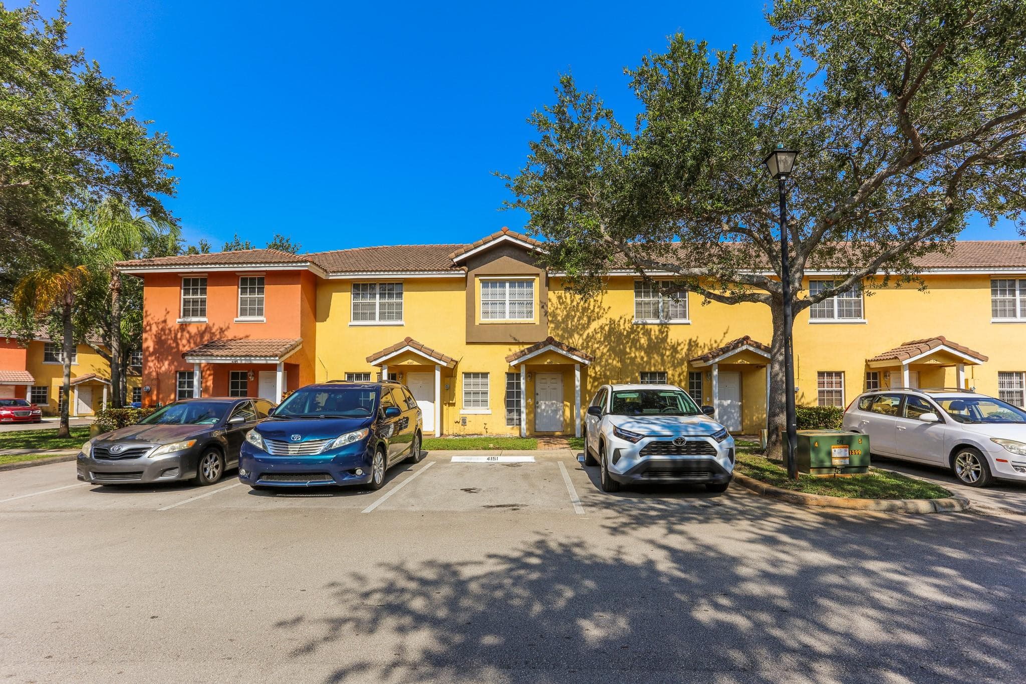 4149 67th Te #4149 Lauderhill FL 33319 — thumbnail 5 of 17
