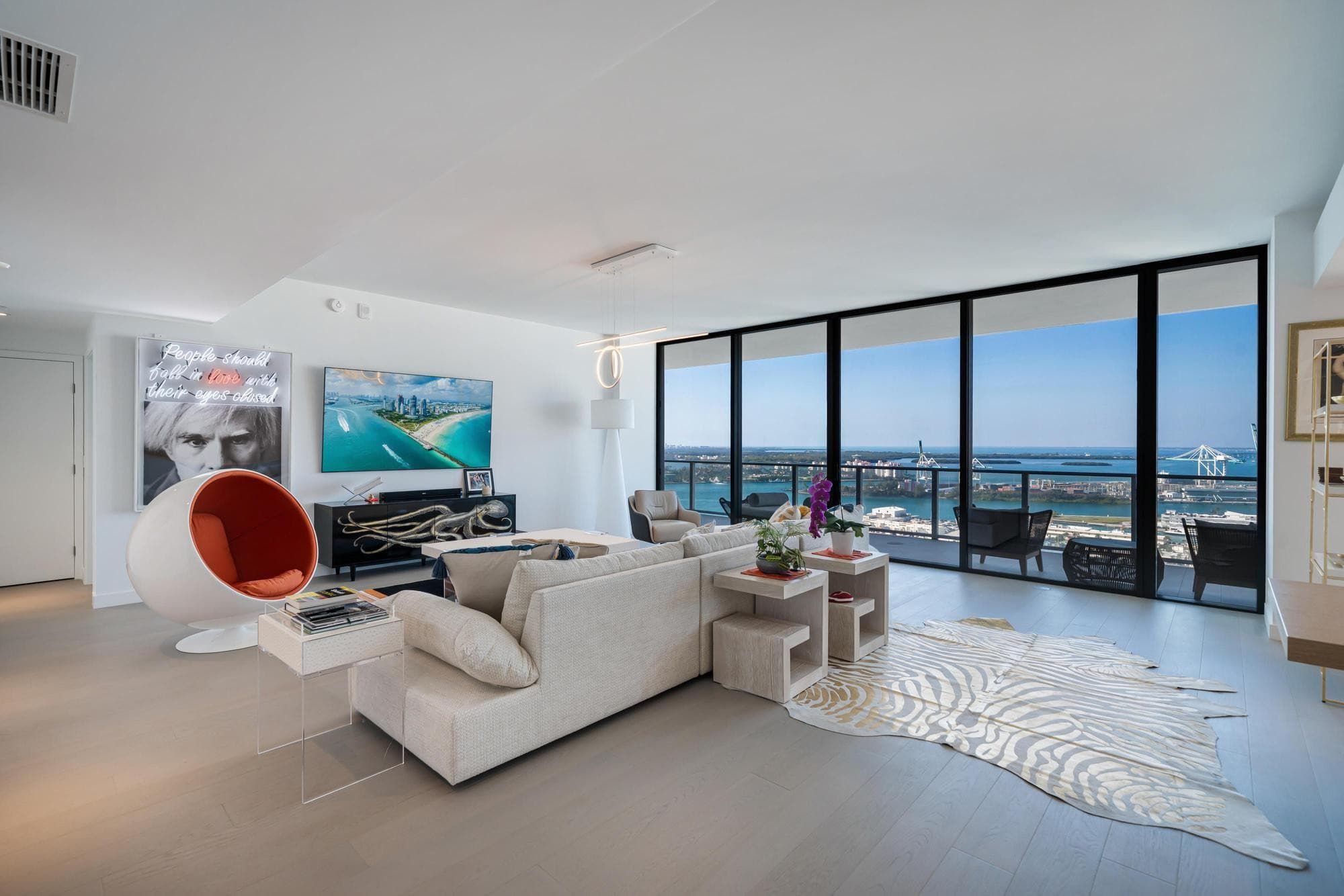 500 Alton #2702 Miami Beach FL 33139 — thumbnail 4 of 33
