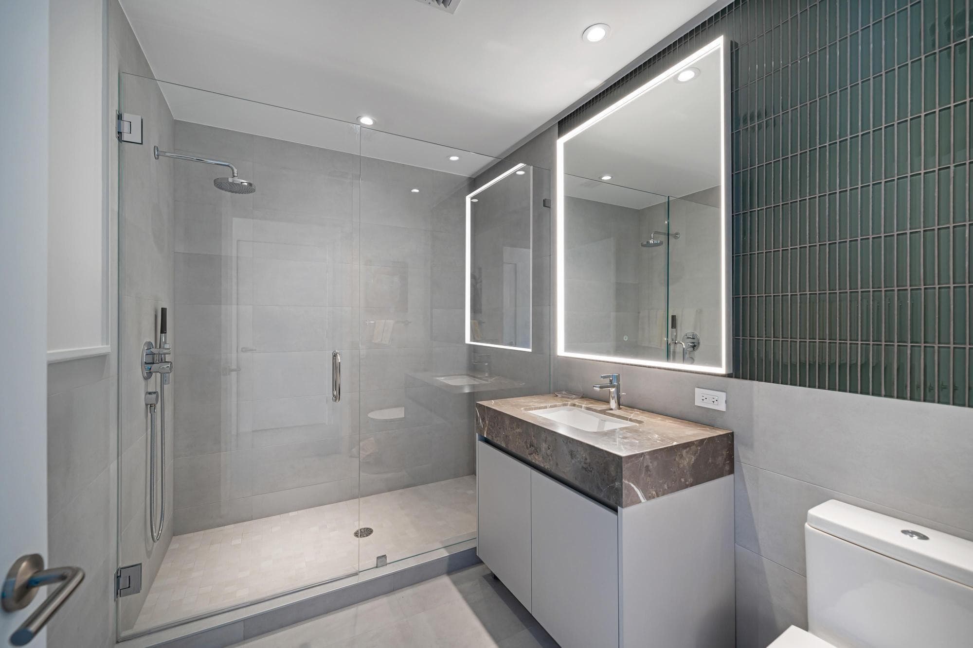 500 Alton #2702 Miami Beach FL 33139 — thumbnail 17 of 33