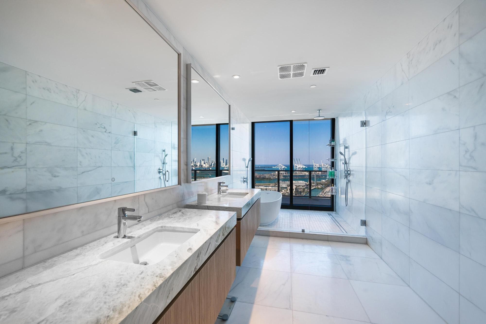 500 Alton #2702 Miami Beach FL 33139 — thumbnail 25 of 33