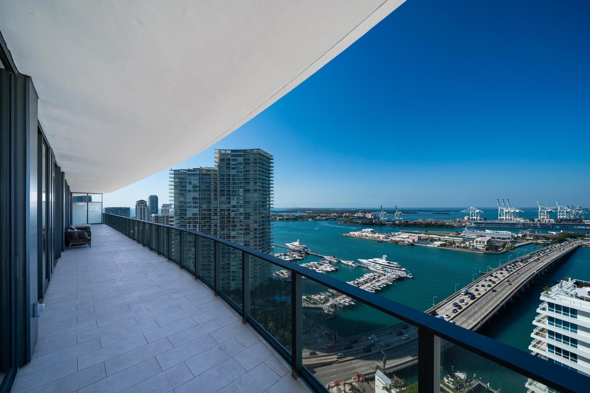 500 Alton #2702 Miami Beach FL 33139 — thumbnail 30 of 33