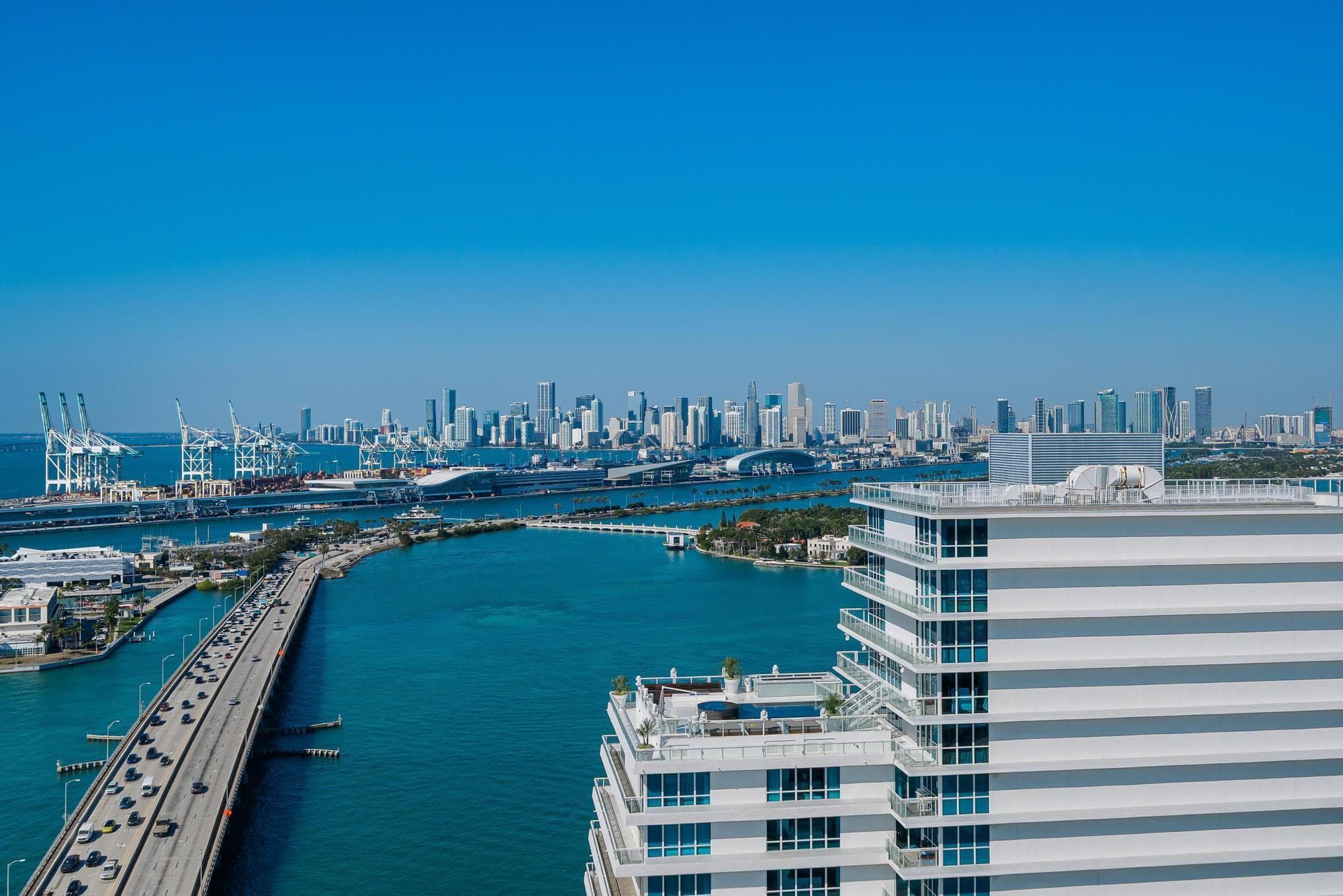 500 Alton #2702 Miami Beach FL 33139 — thumbnail 32 of 33