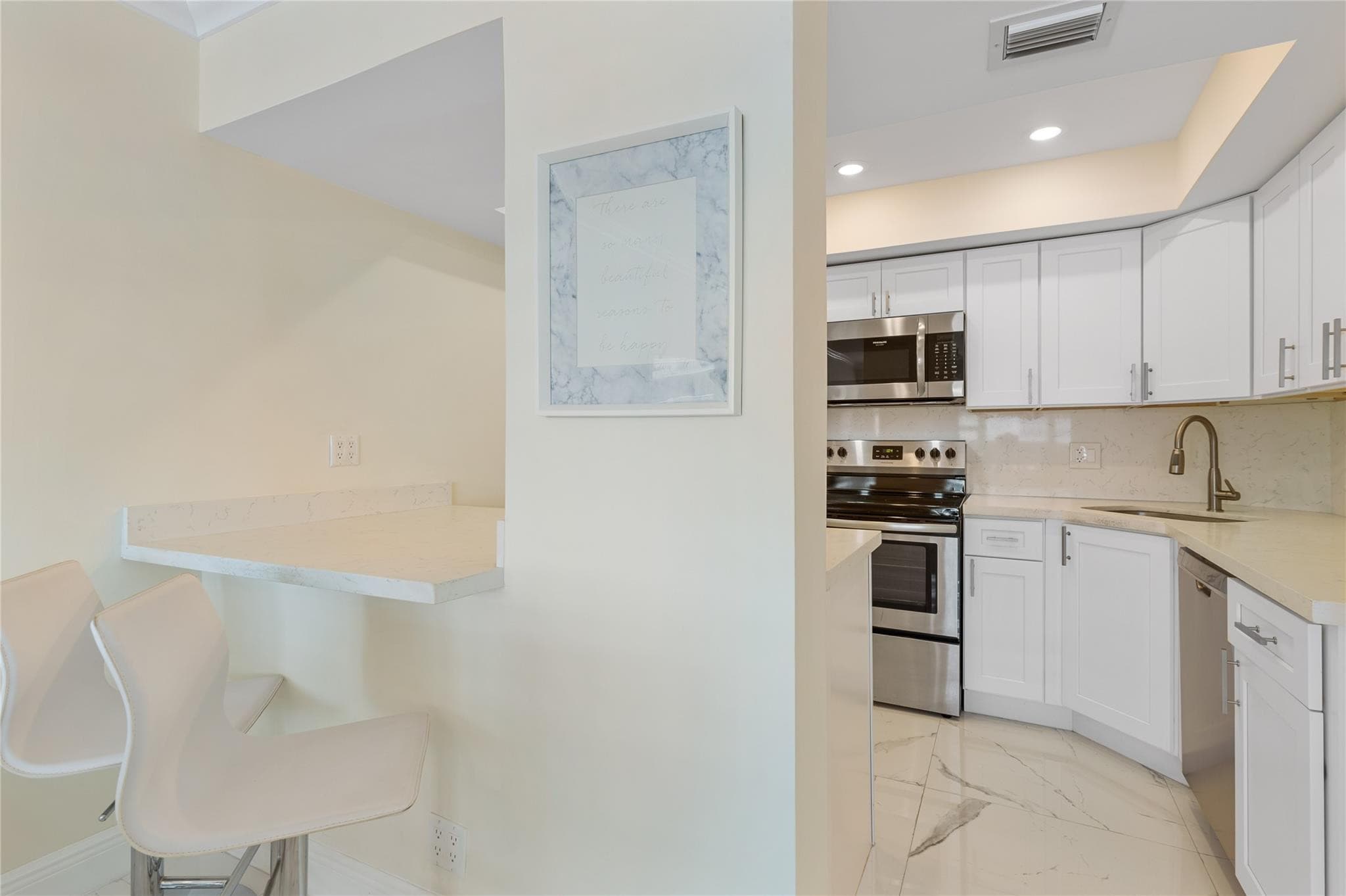 4010 Galt Ocean #1516 Fort Lauderdale FL 33308 — thumbnail 12 of 48