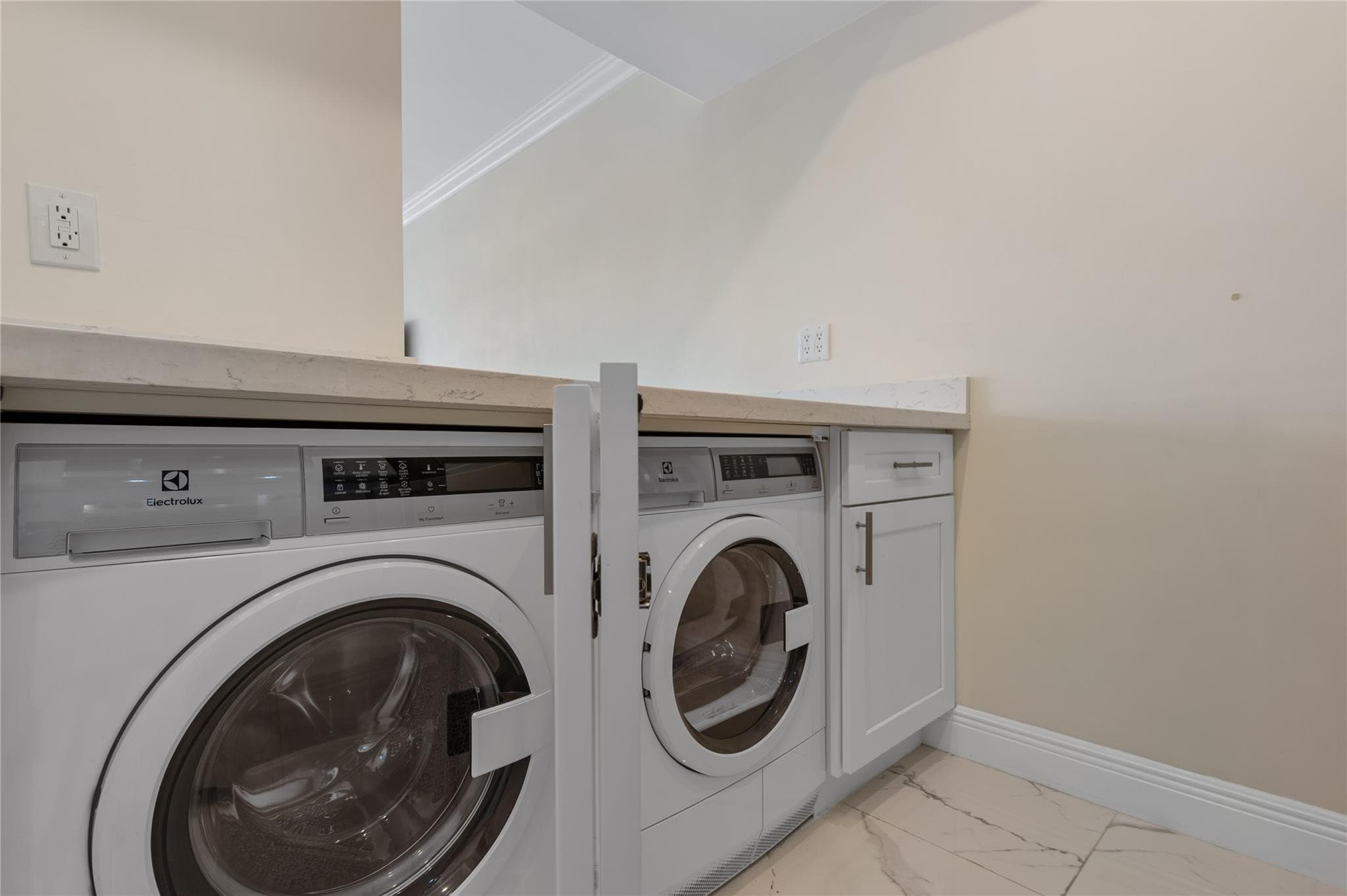 4010 Galt Ocean #1516 Fort Lauderdale FL 33308 — thumbnail 13 of 48