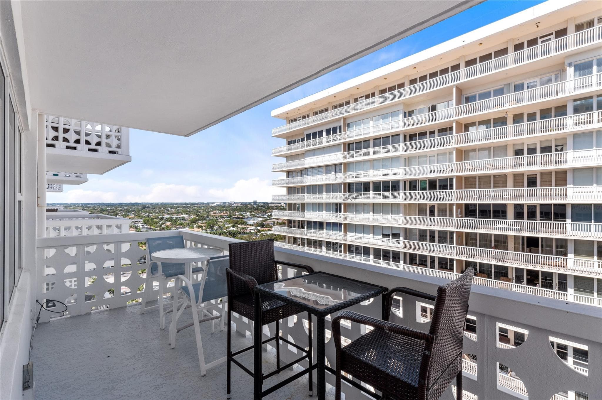 4010 Galt Ocean #1516 Fort Lauderdale FL 33308 — thumbnail 18 of 48