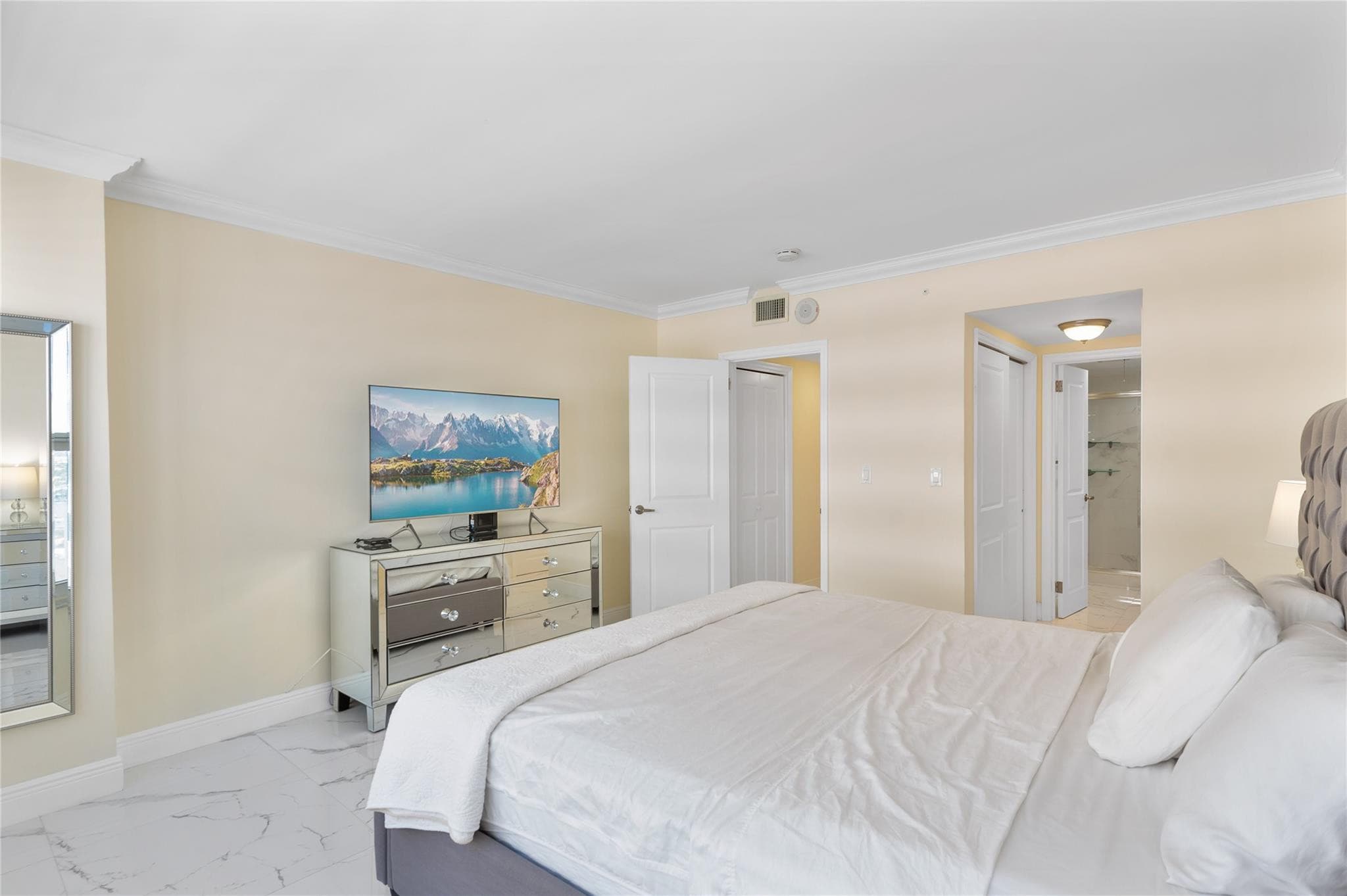 4010 Galt Ocean #1516 Fort Lauderdale FL 33308 — thumbnail 19 of 48