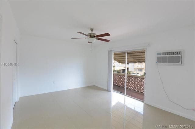 1820 Venice Park #205 North Miami FL 33181 — thumbnail 7 of 14