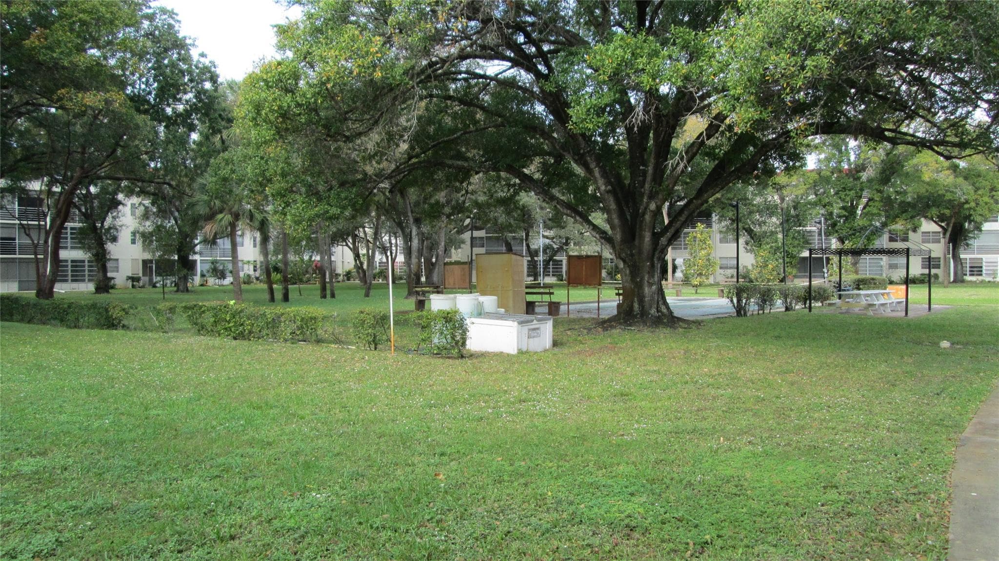 3001 48th #237 Lauderdale Lakes FL 33313 — thumbnail 20 of 22