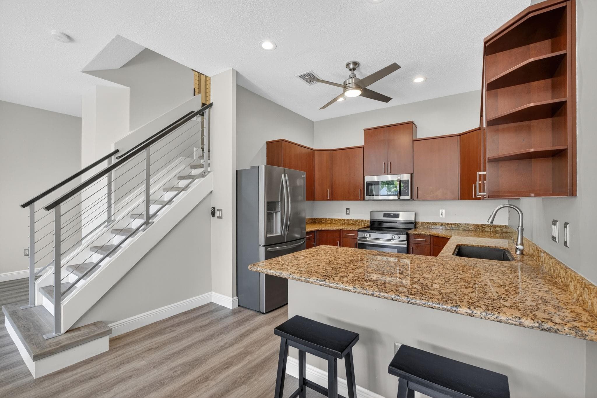 3024 5th #10 Wilton Manors FL 33334 — thumbnail 7 of 39