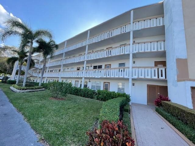 2075 Cornwall D #2075 Boca Raton FL 33434 — thumbnail 5 of 33