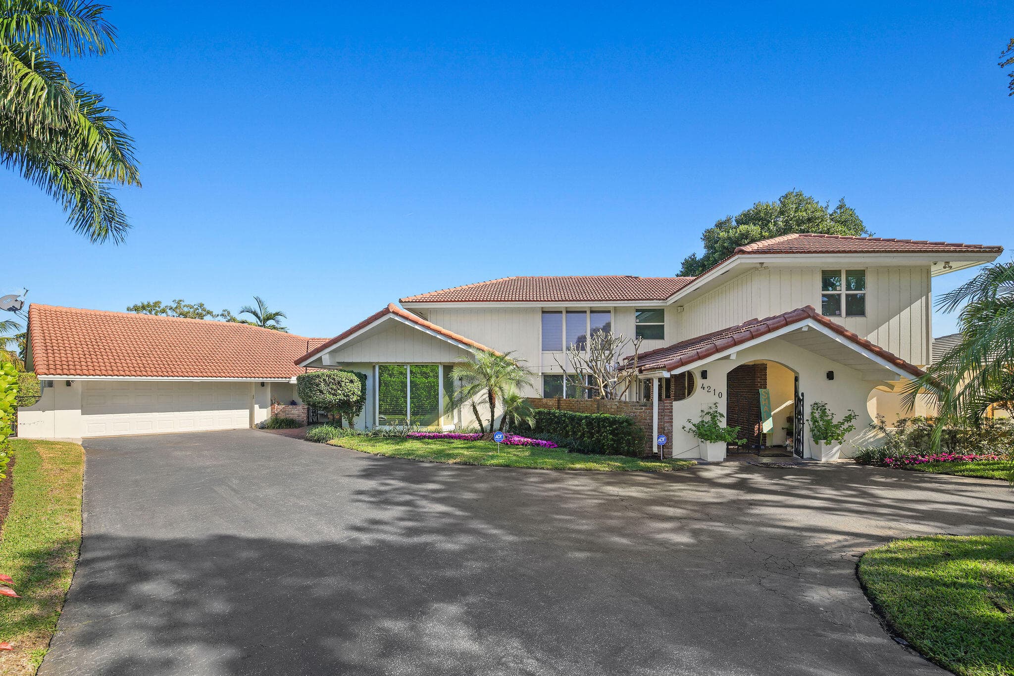 4210 Casper Hollywood FL 33021 — photo 1