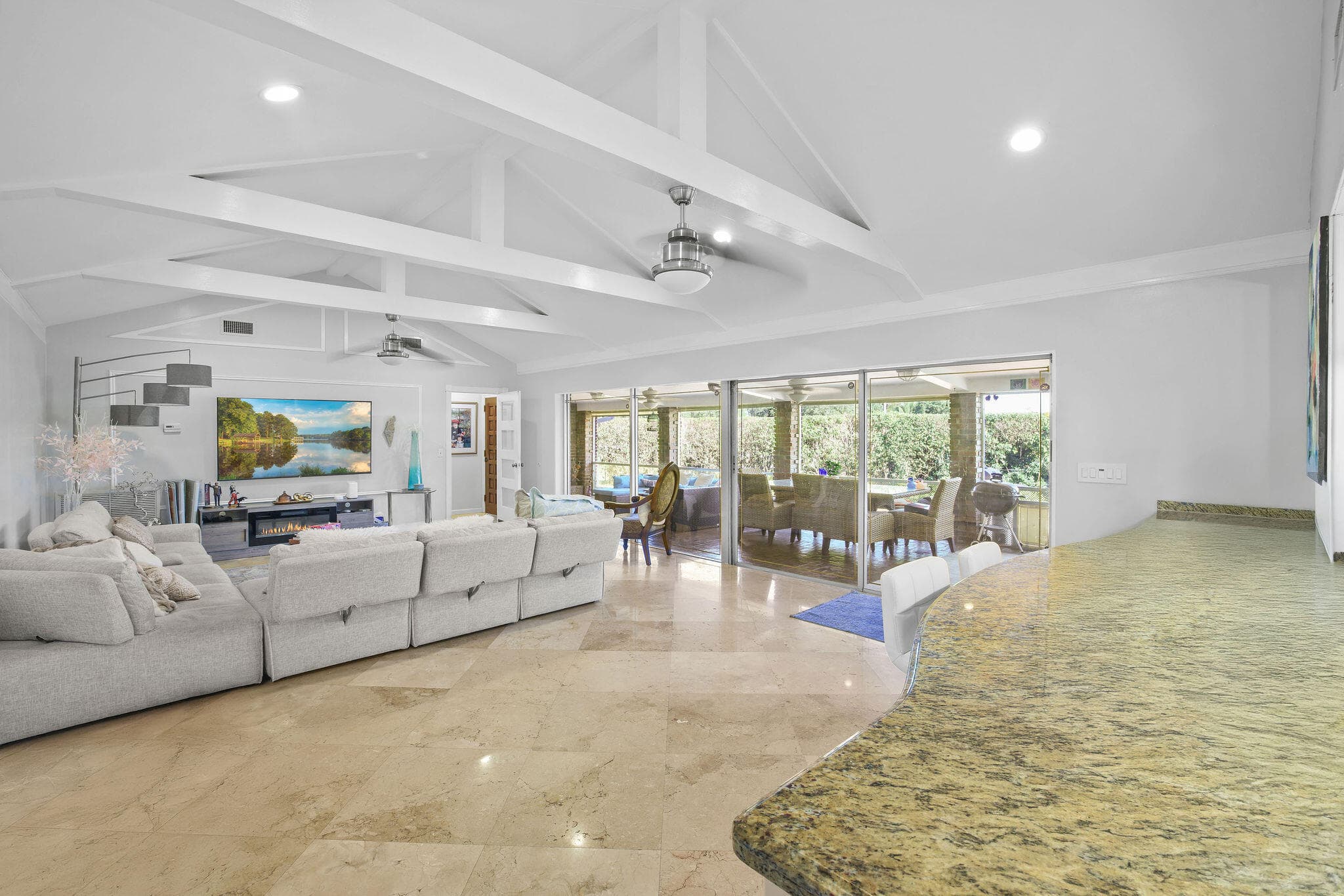 4210 Casper Hollywood FL 33021 — thumbnail 16 of 23