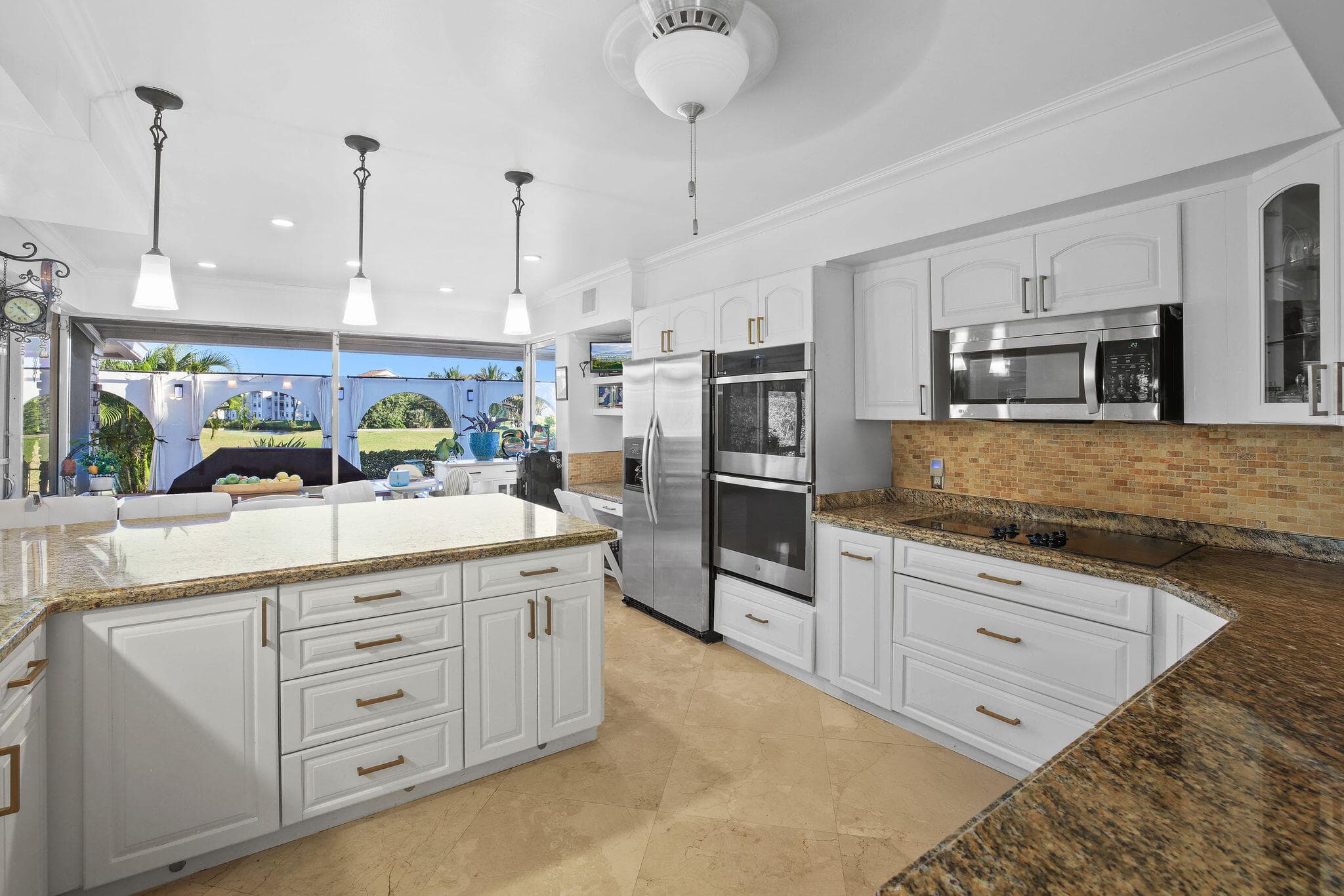 4210 Casper Hollywood FL 33021 — thumbnail 19 of 23