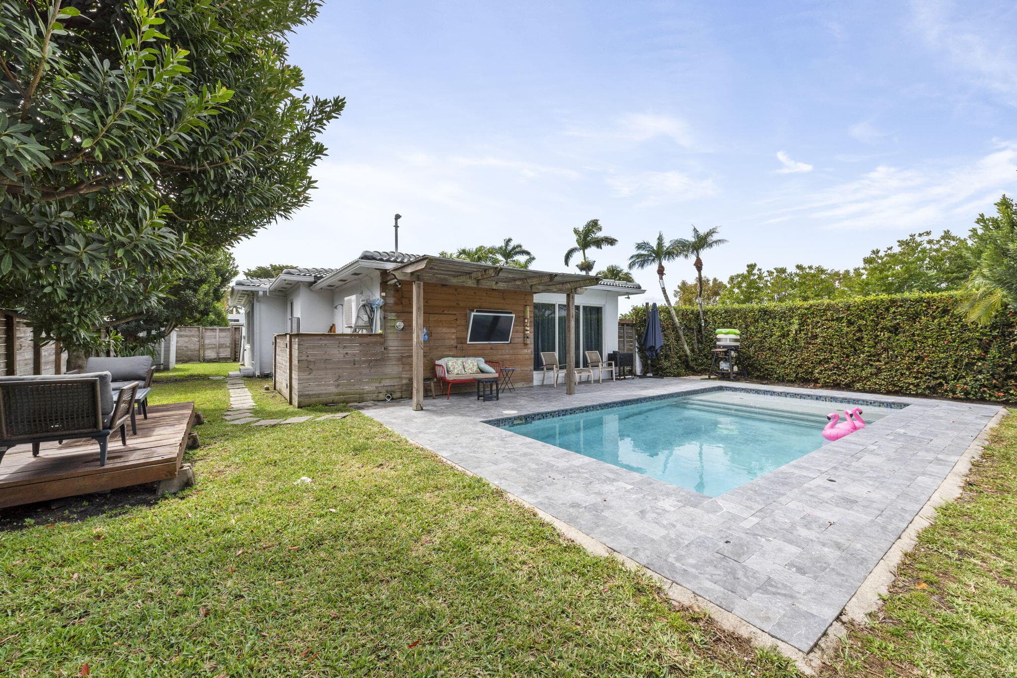 409 14th Hollywood FL 33020 — thumbnail 16 of 33