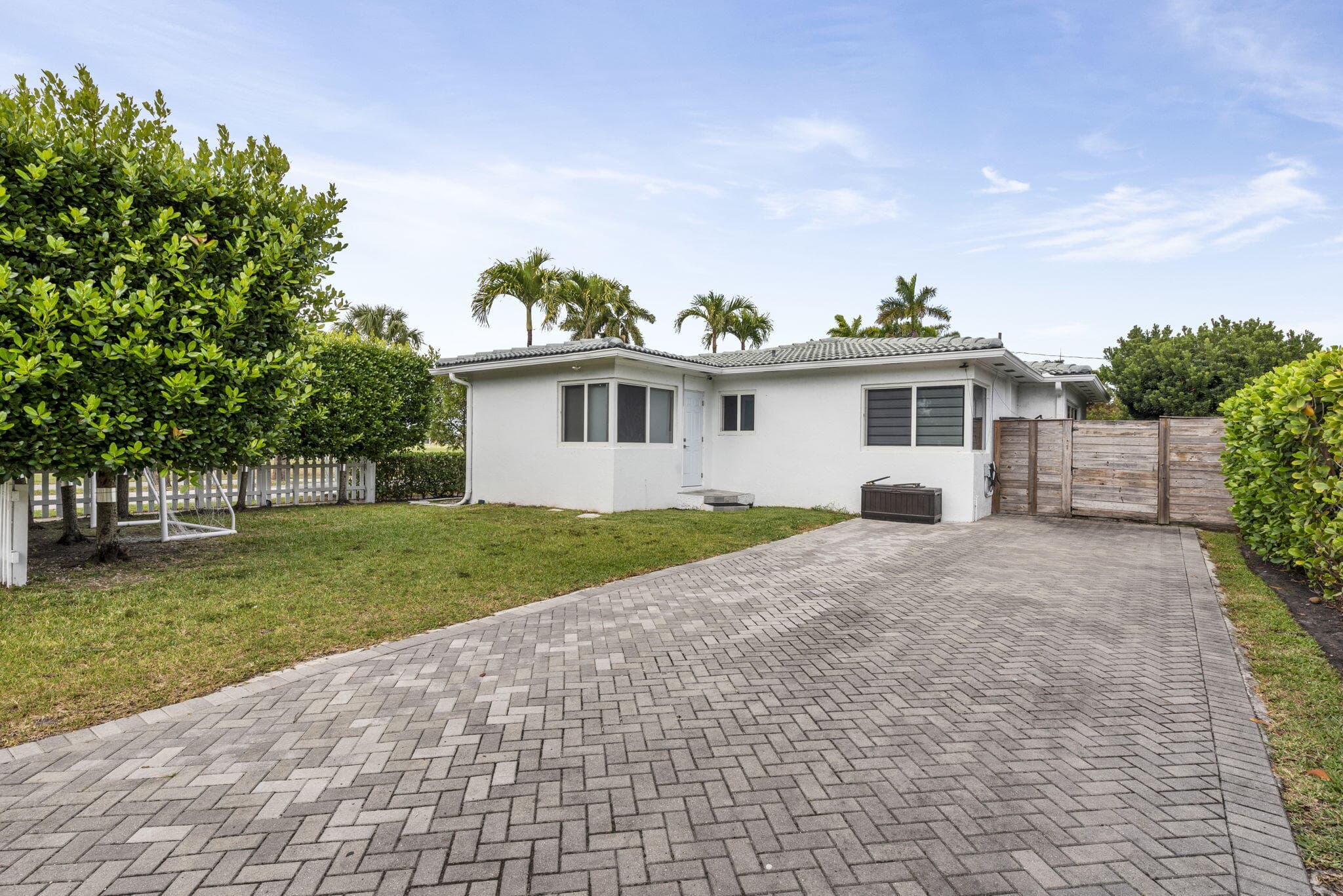 409 14th Hollywood FL 33020 — thumbnail 32 of 33