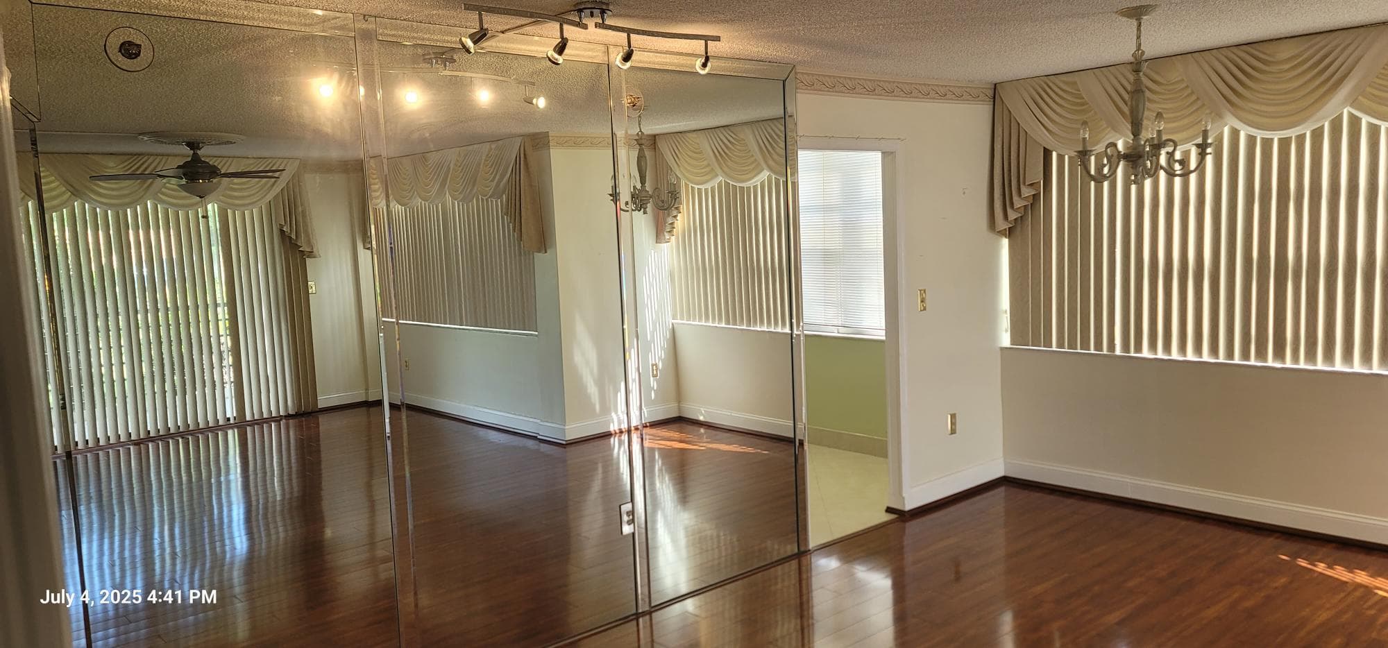 1300 Saint Charles #L19 Pembroke Pines FL 33026 — thumbnail 8 of 17