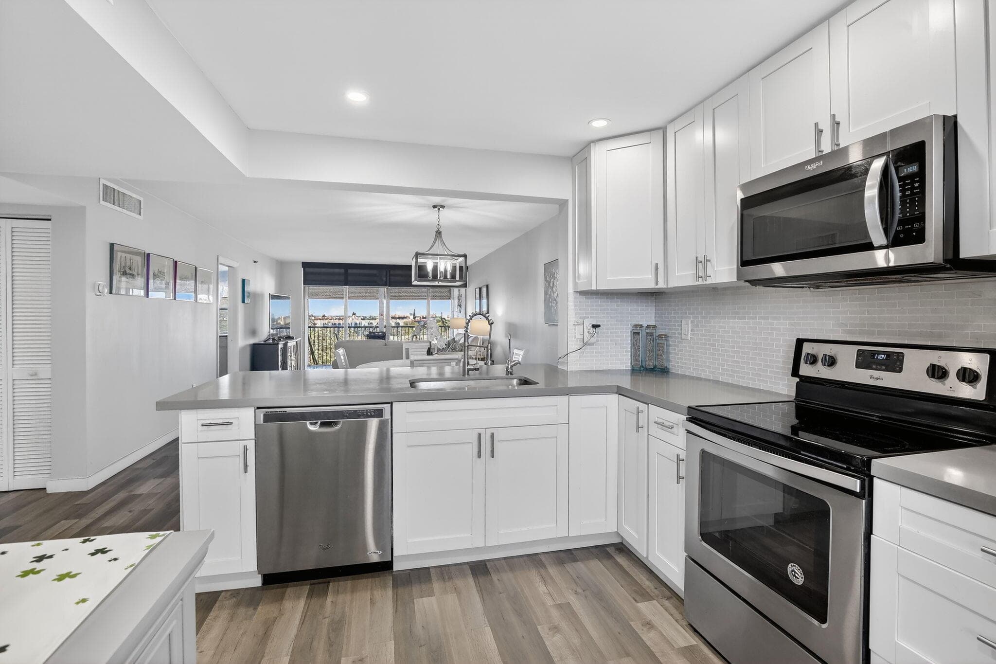 3910 Inverrary #802-b Lauderhill FL 33319 — thumbnail 12 of 41