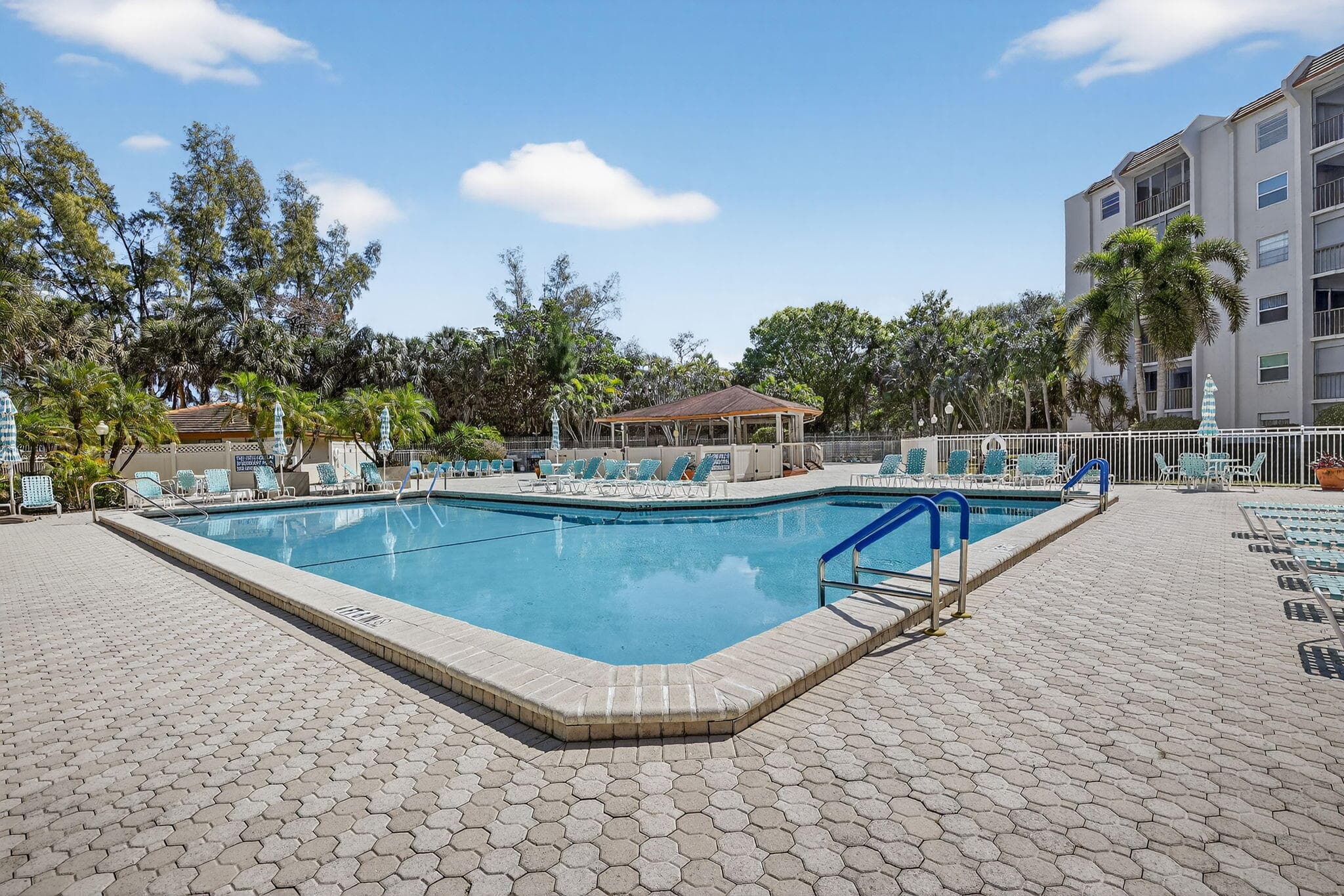 3910 Inverrary #802-b Lauderhill FL 33319 — thumbnail 35 of 41