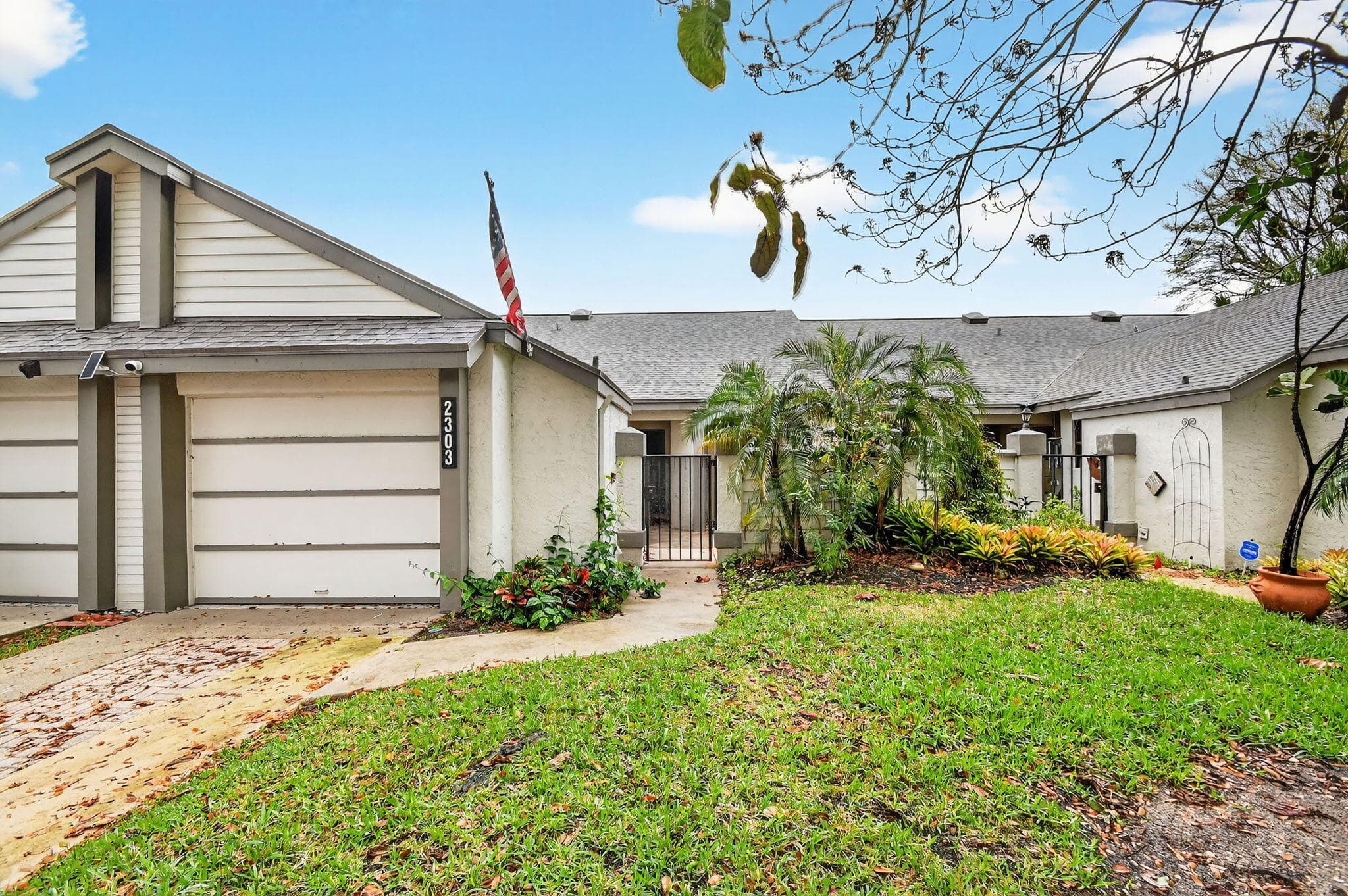 2303 Landings Greenacres FL 33413 — photo 1