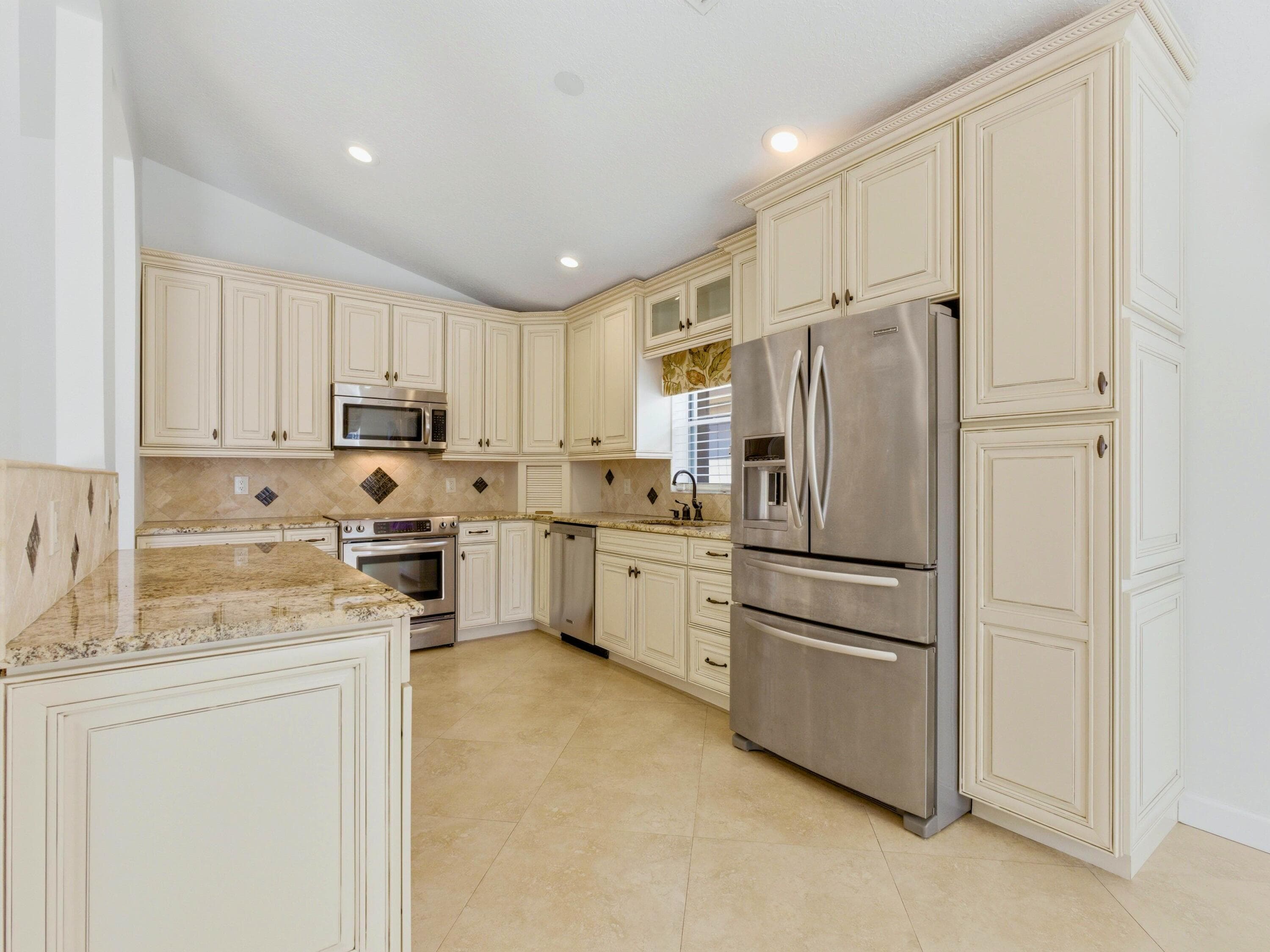 10740 Grande Palladium Boynton Beach FL 33436 — thumbnail 19 of 67