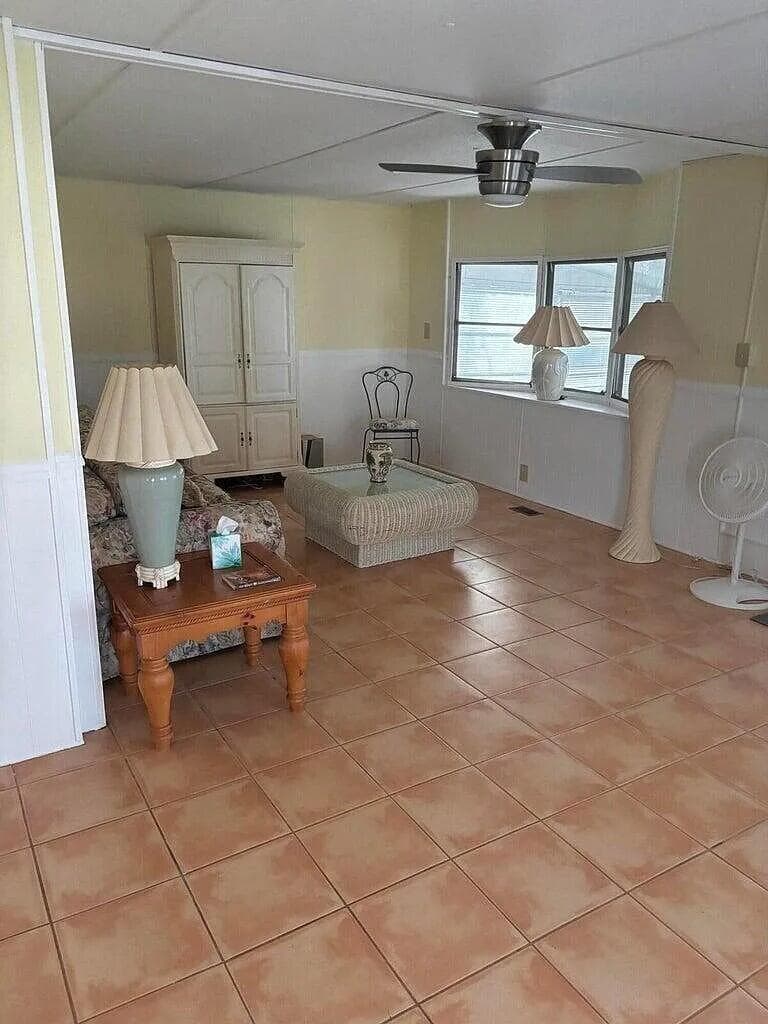 86 El Camino Real Port St. Lucie FL 34952 — thumbnail 4 of 12
