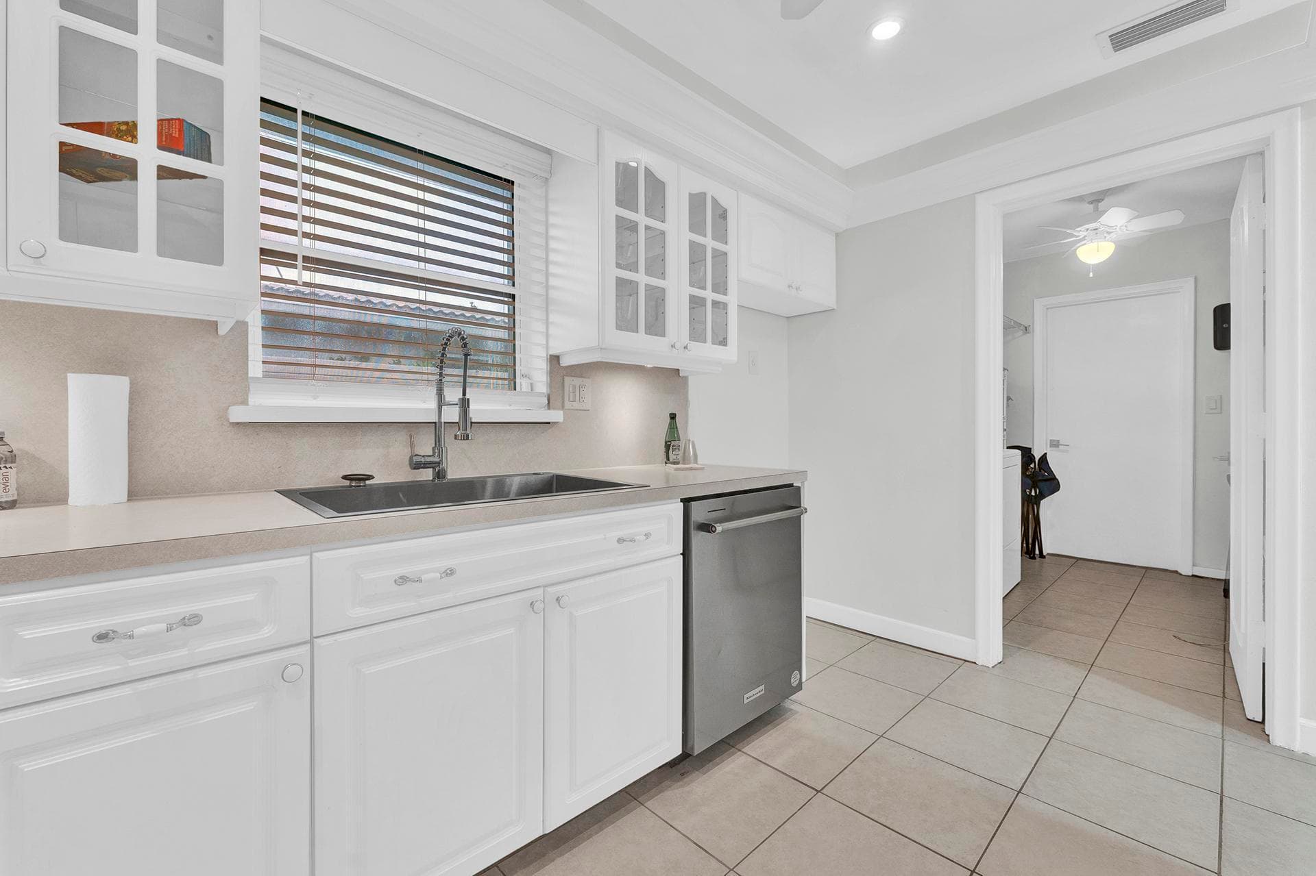 5921 15th Fort Lauderdale FL 33334 — thumbnail 9 of 49