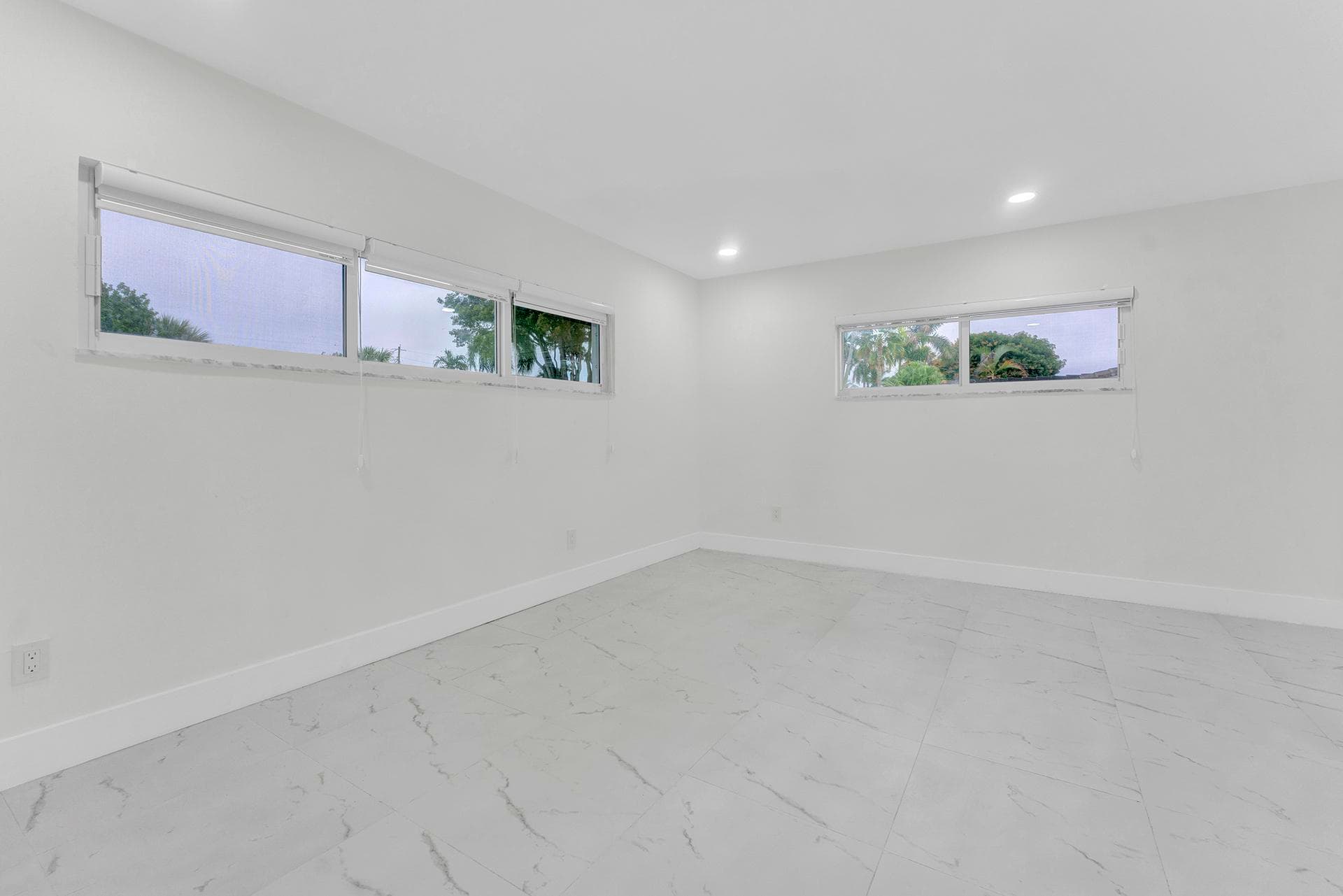 5921 15th Fort Lauderdale FL 33334 — thumbnail 11 of 49