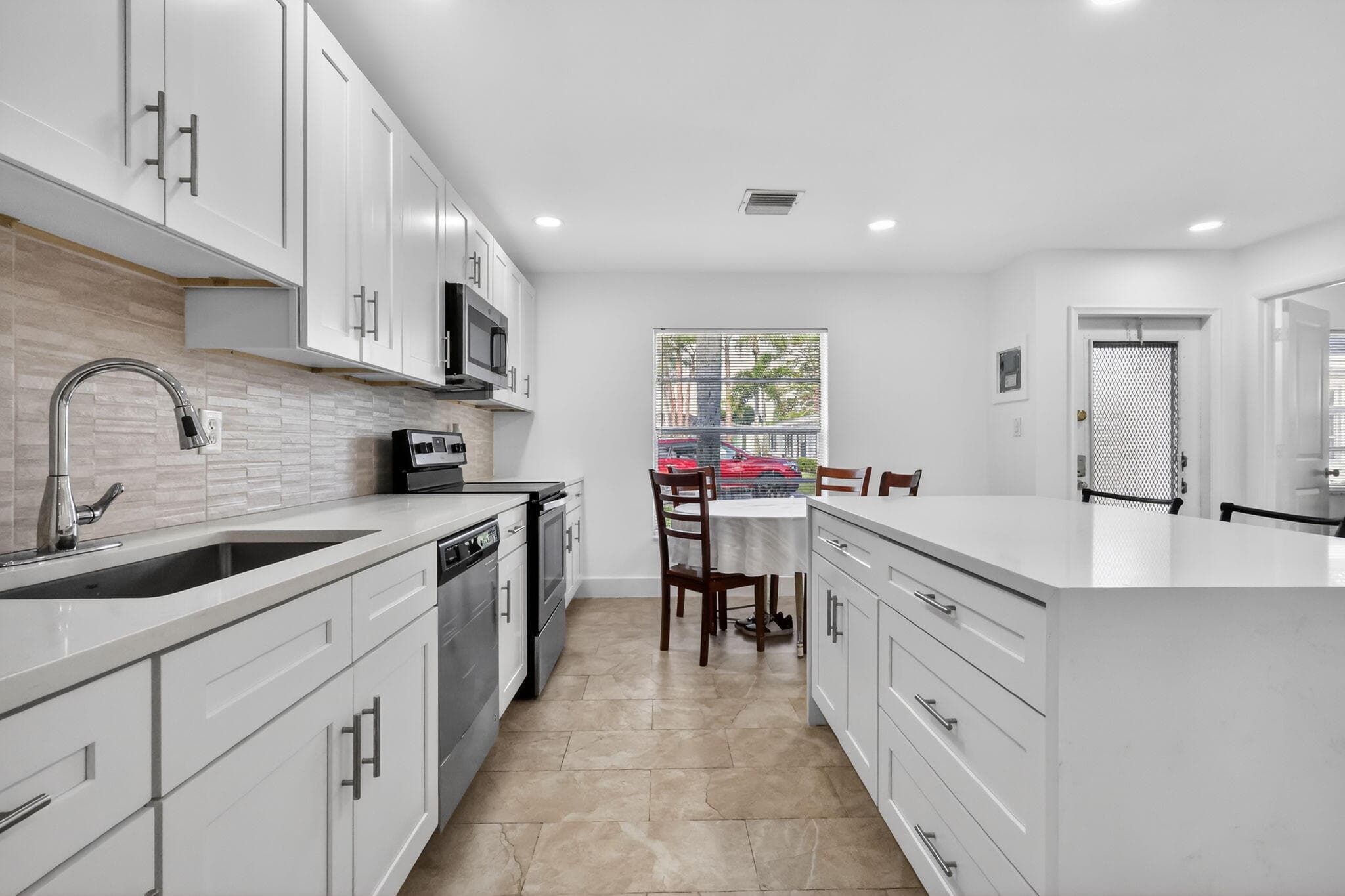 5093 Privet #A-1 Delray Beach FL 33484 — photo 1