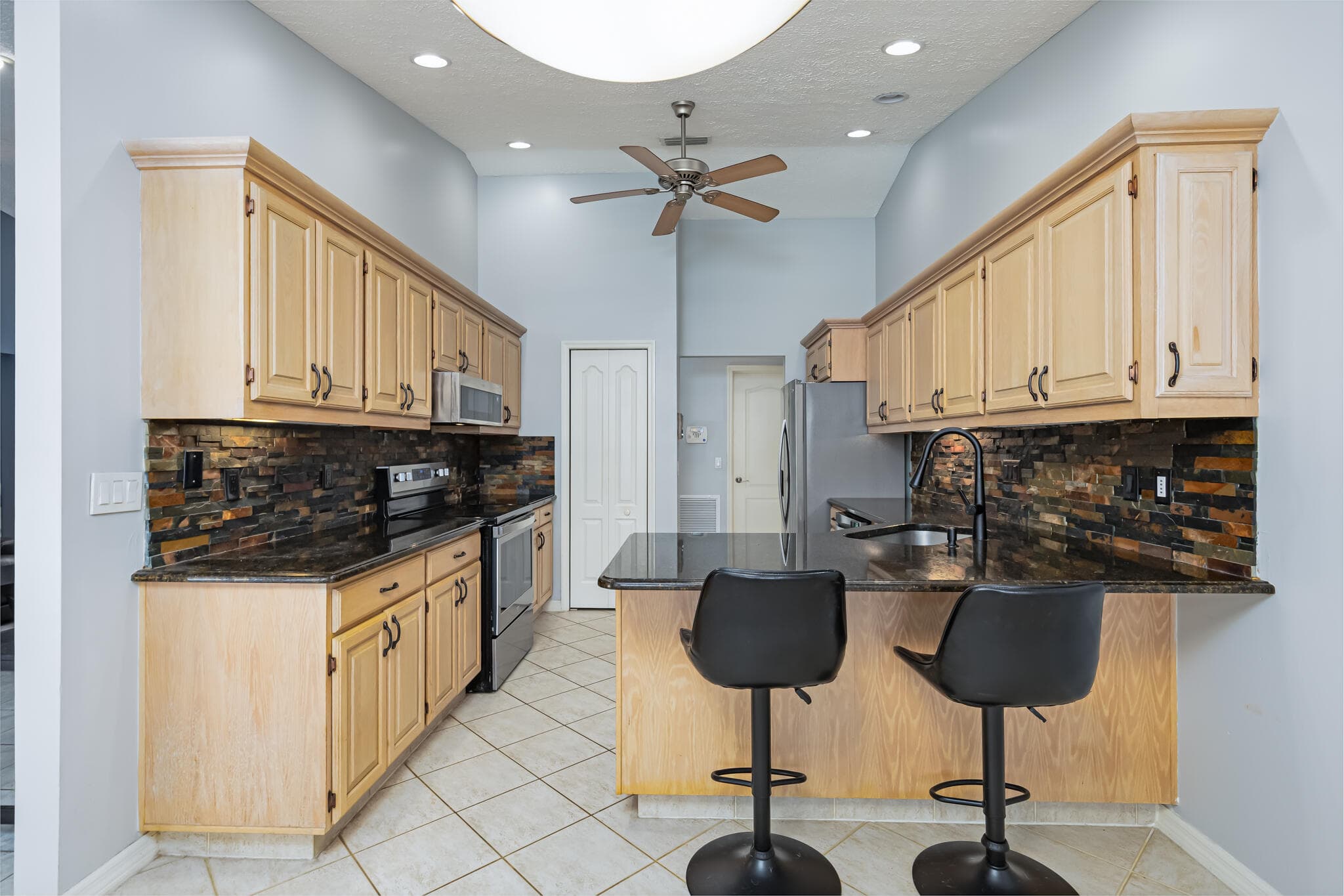 471 Ron Rico Port St. Lucie FL 34983 — thumbnail 13 of 33