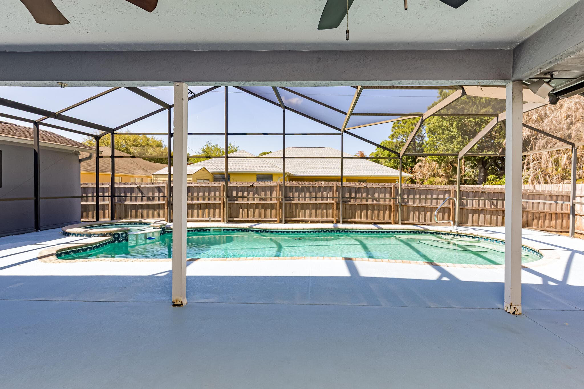 471 Ron Rico Port St. Lucie FL 34983 — thumbnail 27 of 33