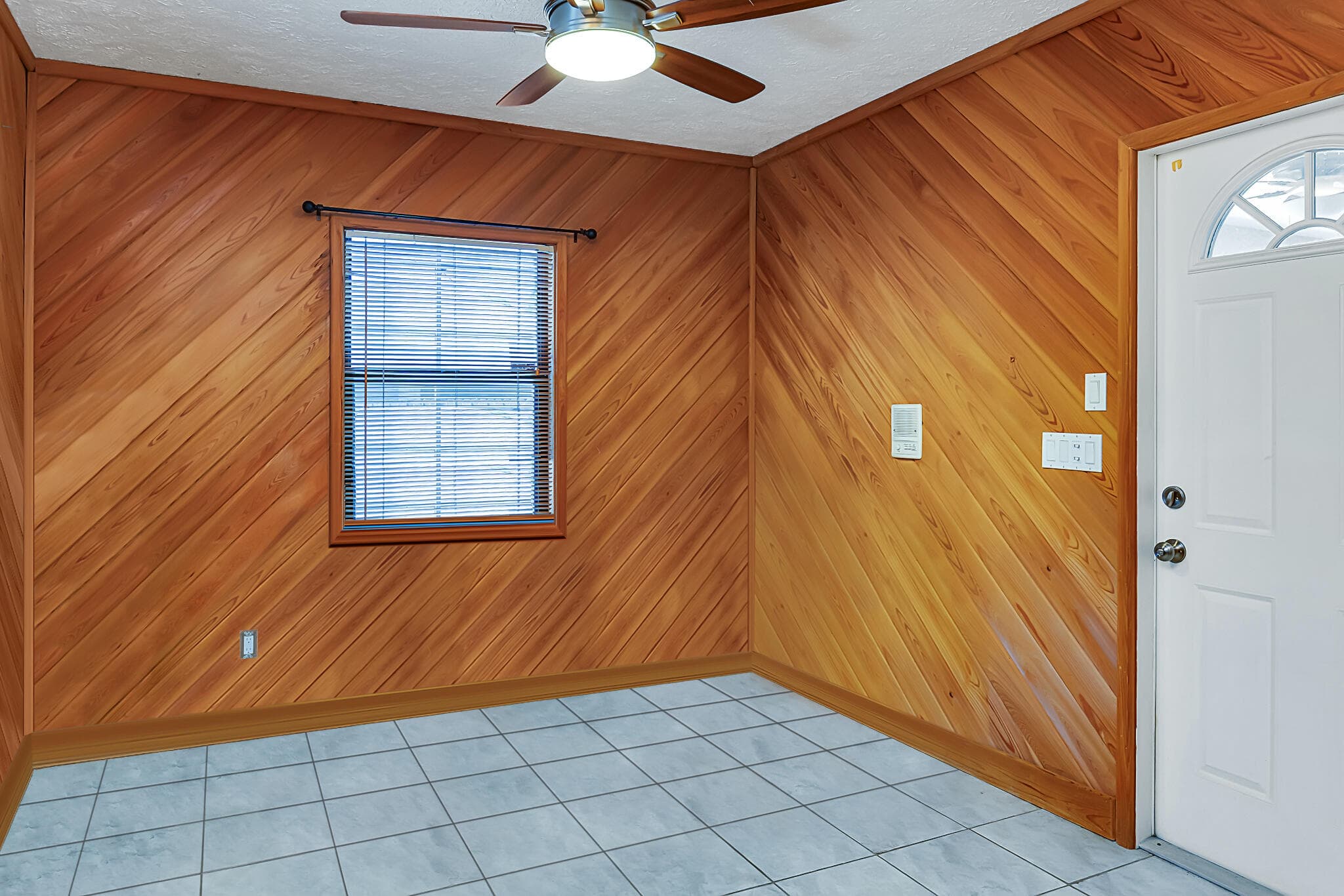 471 Ron Rico Port St. Lucie FL 34983 — thumbnail 21 of 33