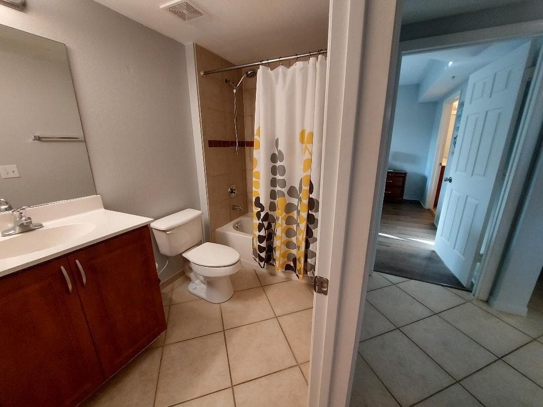 6482 Emerald Dunes #301 West Palm Beach FL 33411 — thumbnail 8 of 13